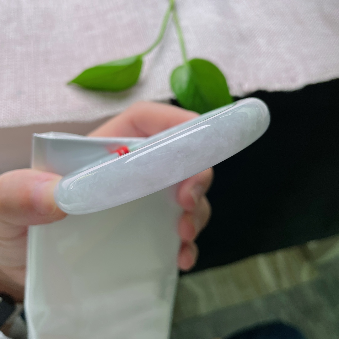 57.8/12.1/9.5，白底青正圈，莹白承光凝岁月，青绿焕彩映芳华。晶体纹，ss49824a