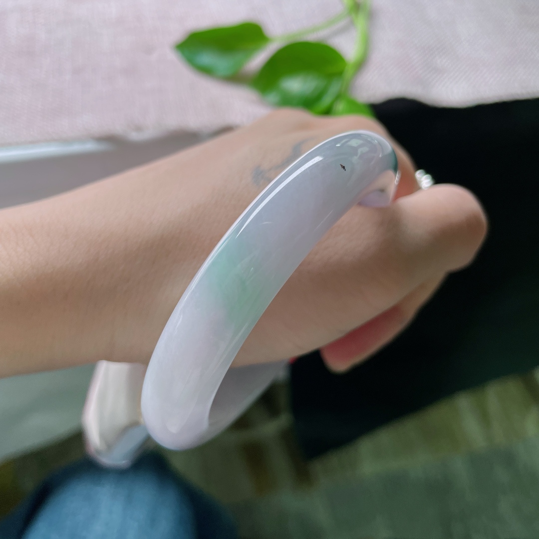 57.5/12/9，紫罗兰正圈，水润细腻，揽一袖紫霞，作衬你的月光。皮纹，ss49999a