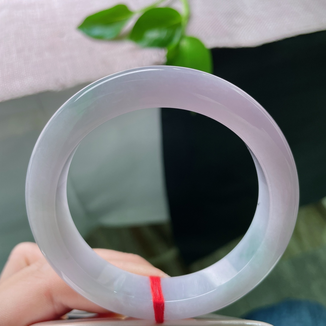 55.9/12.1/9.1，紫罗兰正圈，料子细腻，水头好，紫气东来，财运亨通。，ss50004a