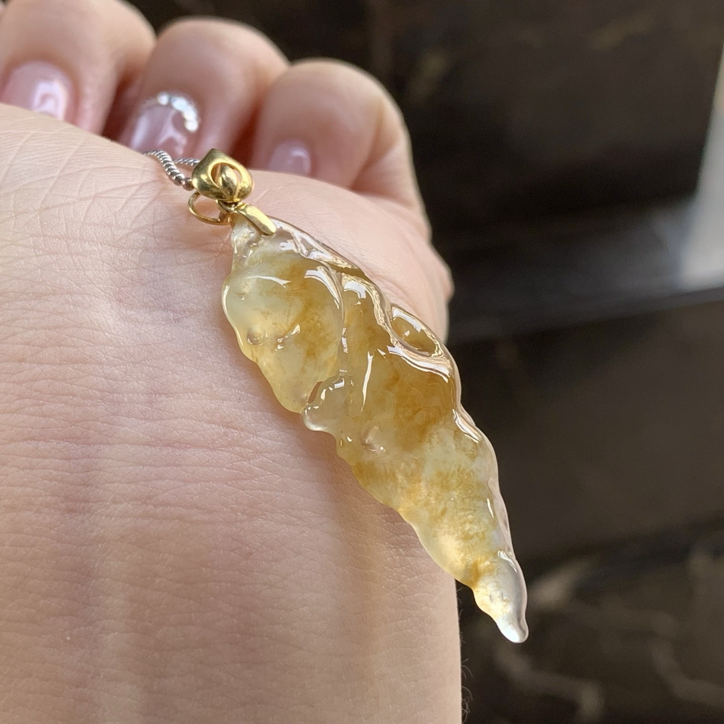 冰黄随形挂坠
种好水足 独特