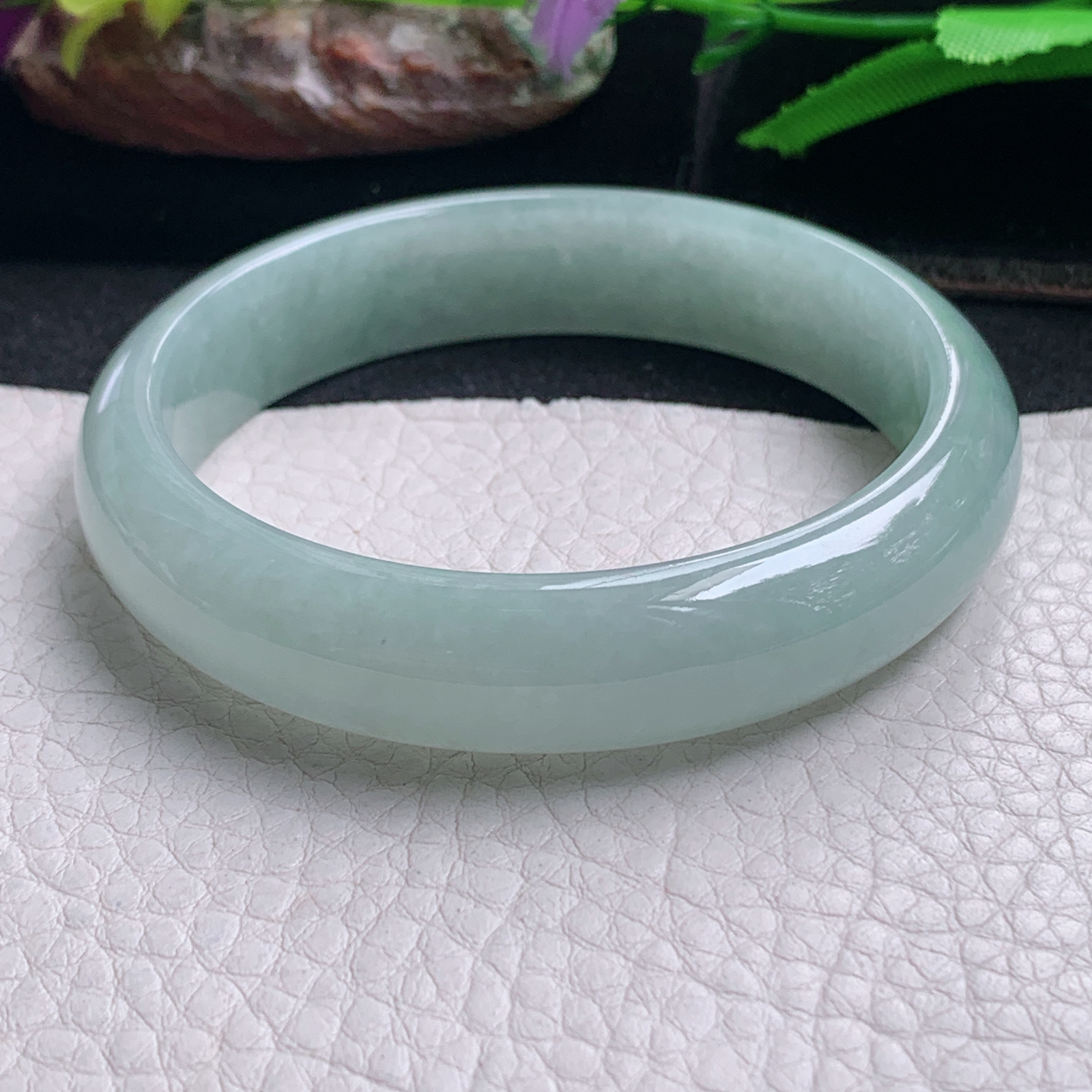 js实拍57*13*6.8平安镯 天然缅甸翡翠a货手镯清新宽边正圈玉镯子