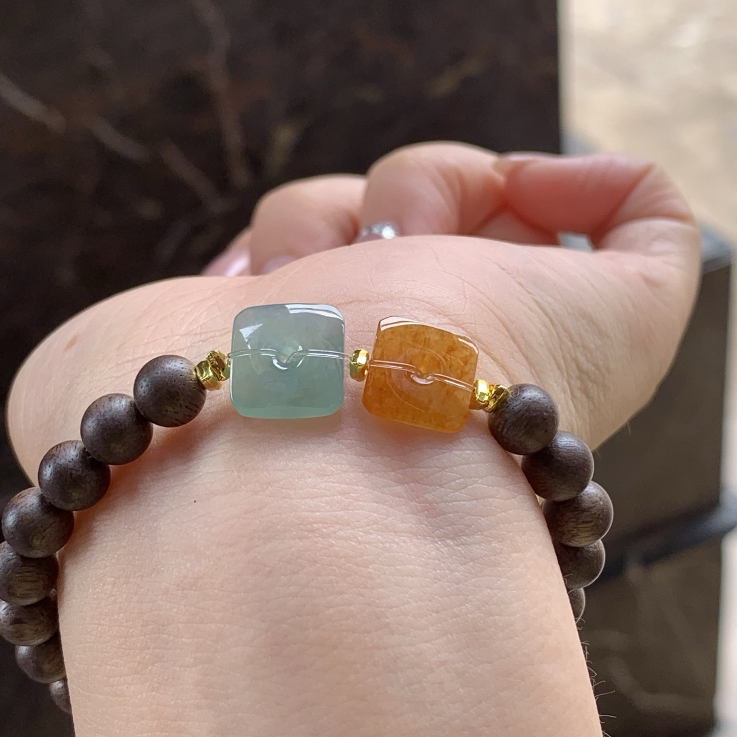 方扣手串
水润独特