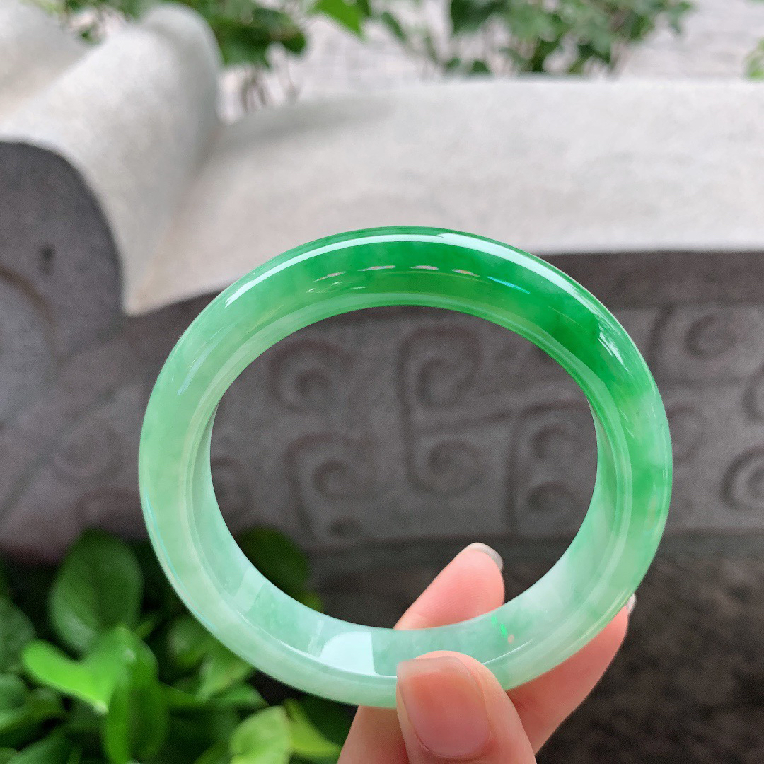 圈口56.6-12.4-8.5 【芙蓉阳绿正圈手镯】正圈56 57可戴