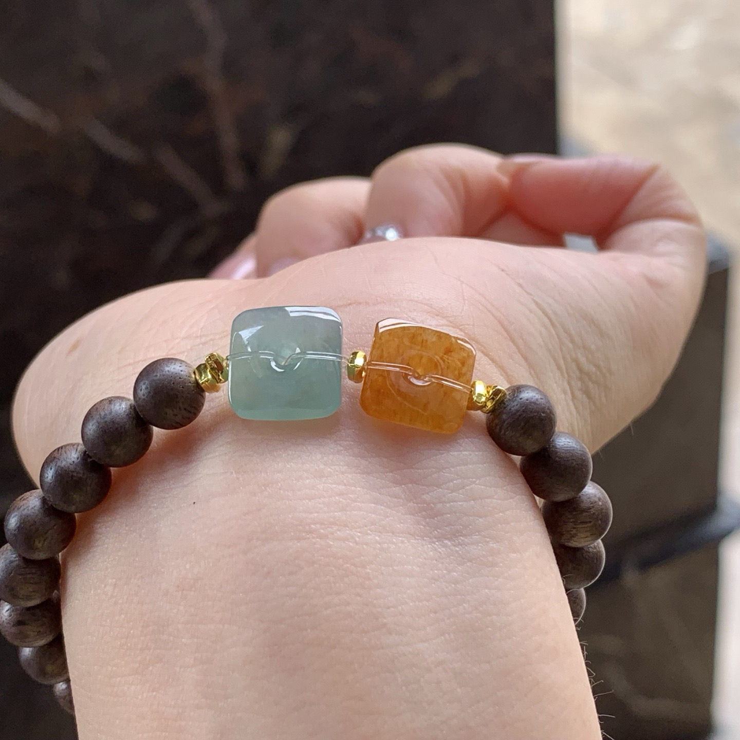 方扣手串
水润独特