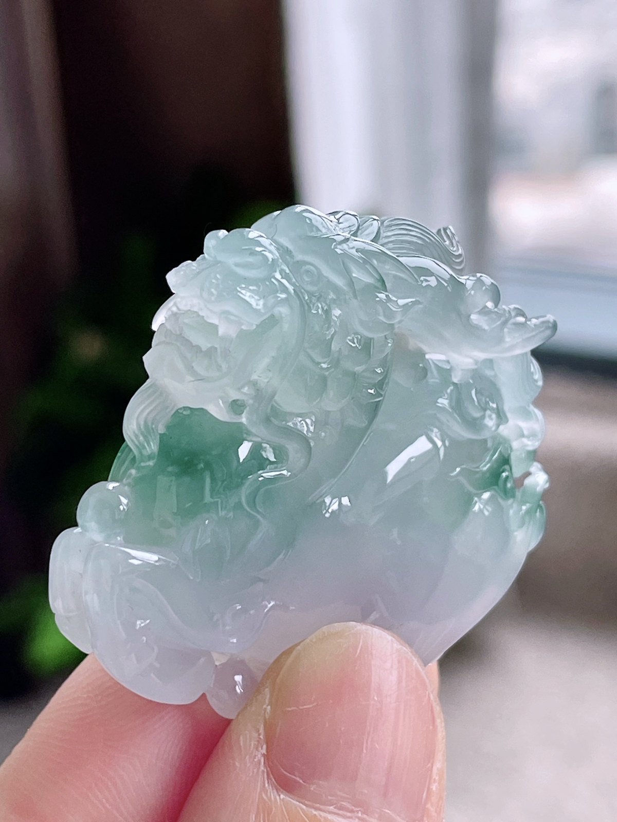 【裸石】冰飘花麒麟吊坠
【说明】缅料 性价比高  
【尺寸】38.8-42-11.7