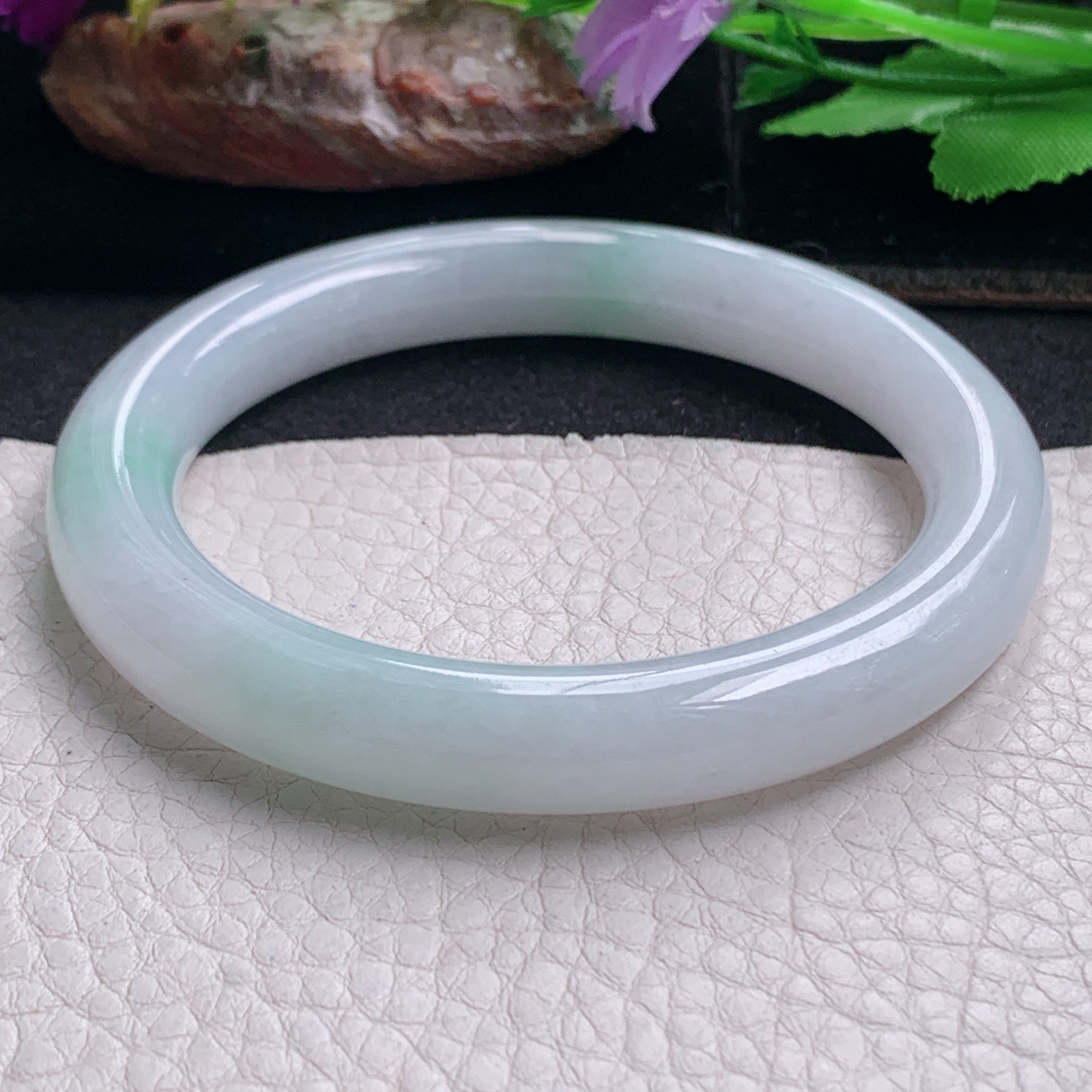 nr清新款58.5*10.2美人镯 天然缅甸翡翠a货手镯飘绿圆条正圈玉镯子