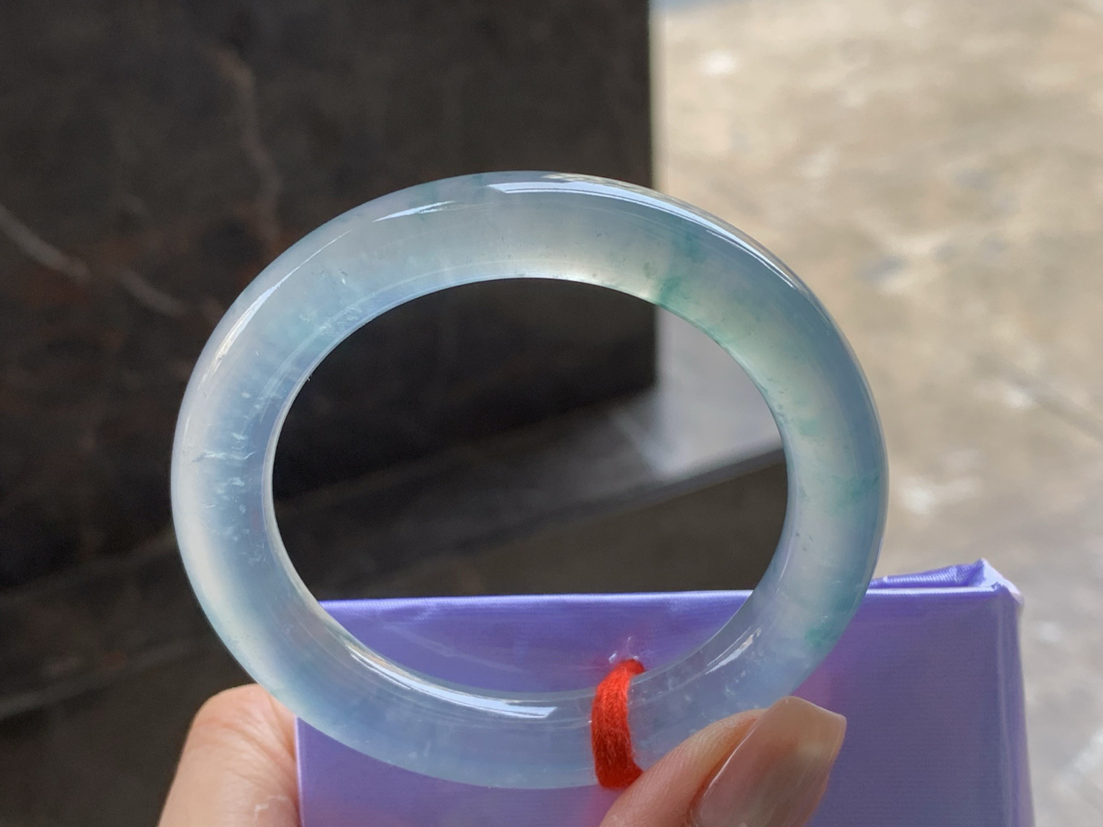 高冰飘花福镯
种老水足 50.5/9.6/9.3mm