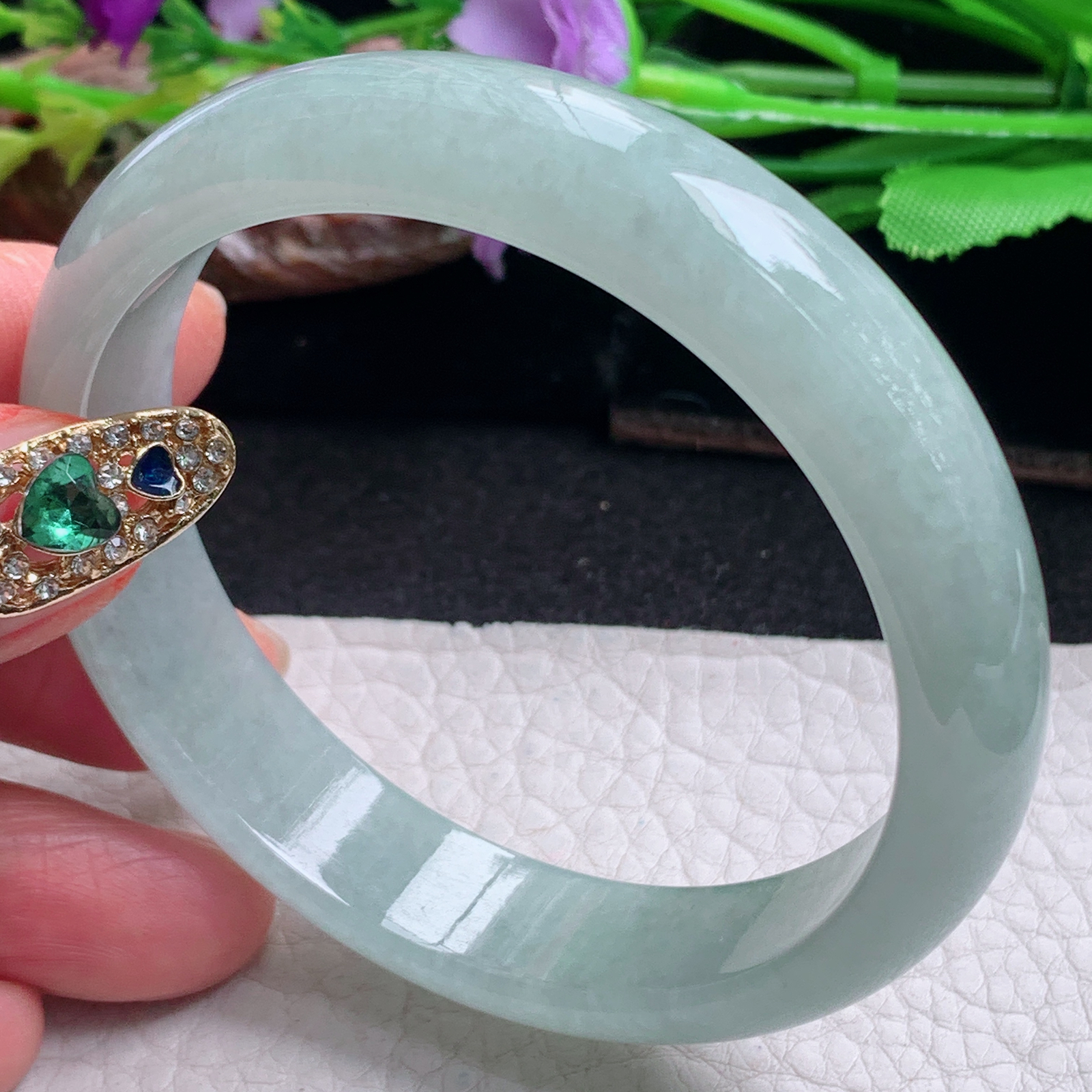 js实拍57*13*6.8平安镯 天然缅甸翡翠a货手镯清新宽边正圈玉镯子