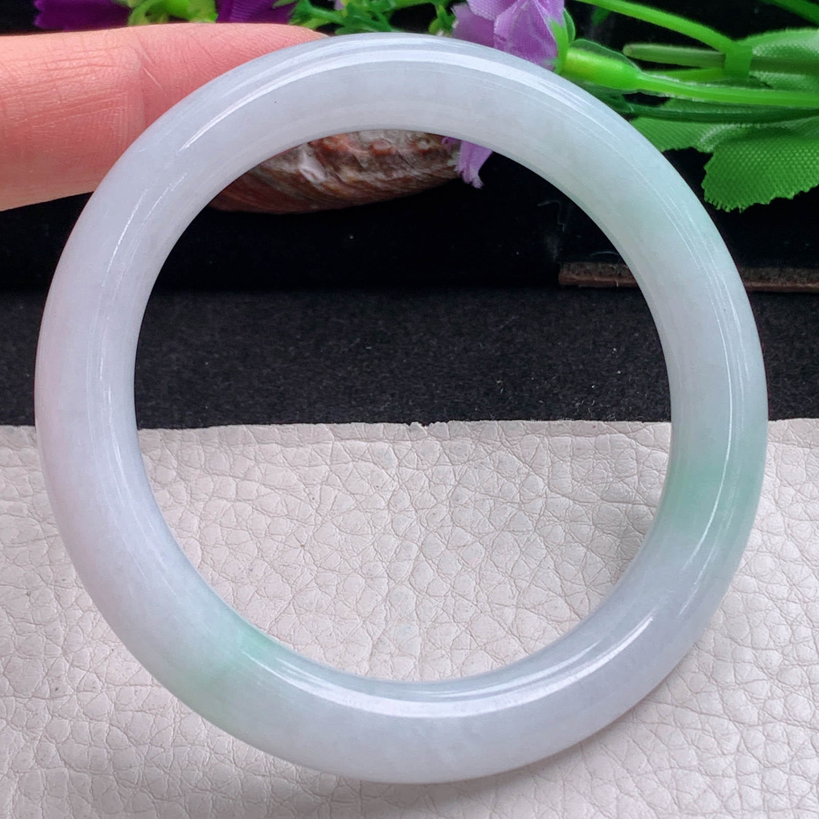 nr清新款58.5*10.2美人镯 天然缅甸翡翠a货手镯飘绿圆条正圈玉镯子