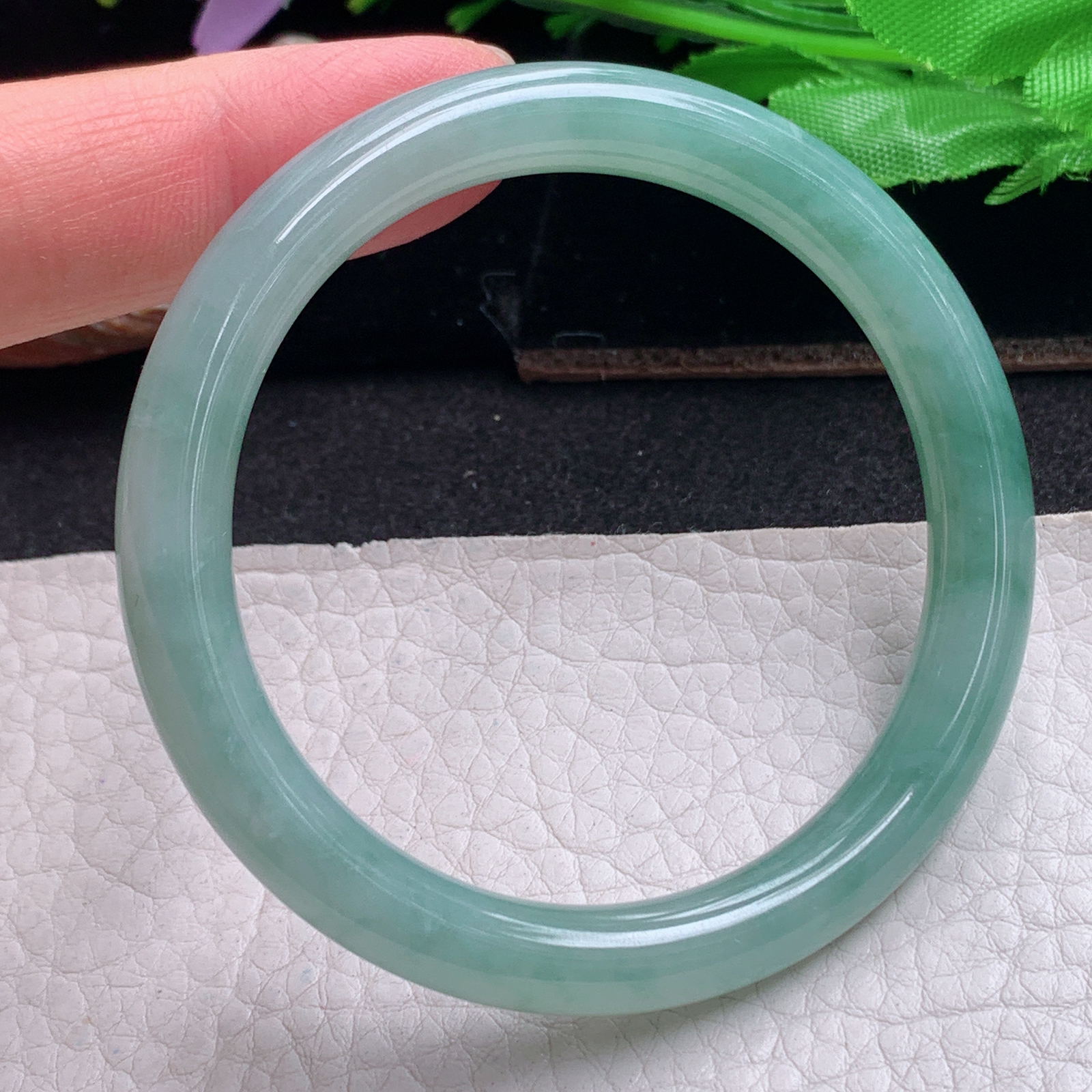 ee小圈口52.5*8美人镯 天然缅甸翡翠a货手镯晴绿飘花圆条正圈叮当镯