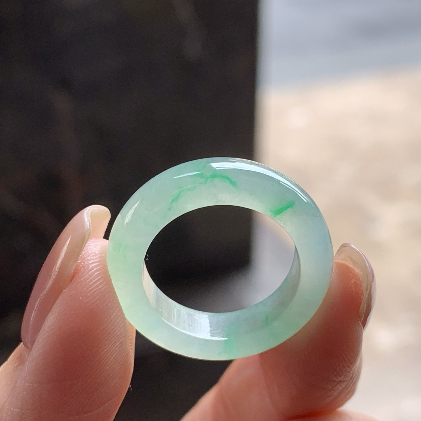 冰种飘色指环
种色俱佳 清爽