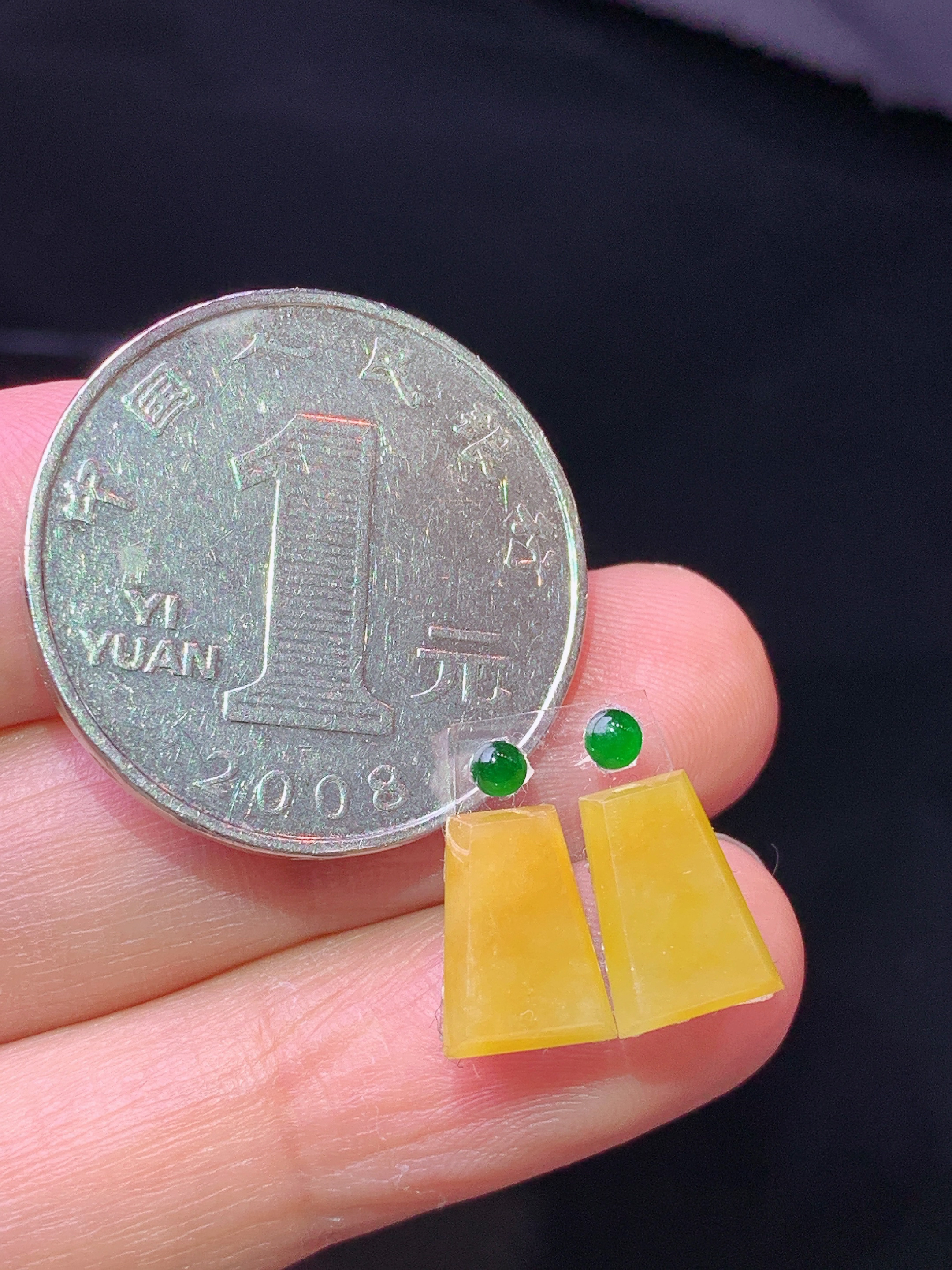 镶嵌款 黄翡无事牌一对 玉质细腻 色泽艳丽清新 水润亮眼 整体尺寸10*6.8*2.2*2x
