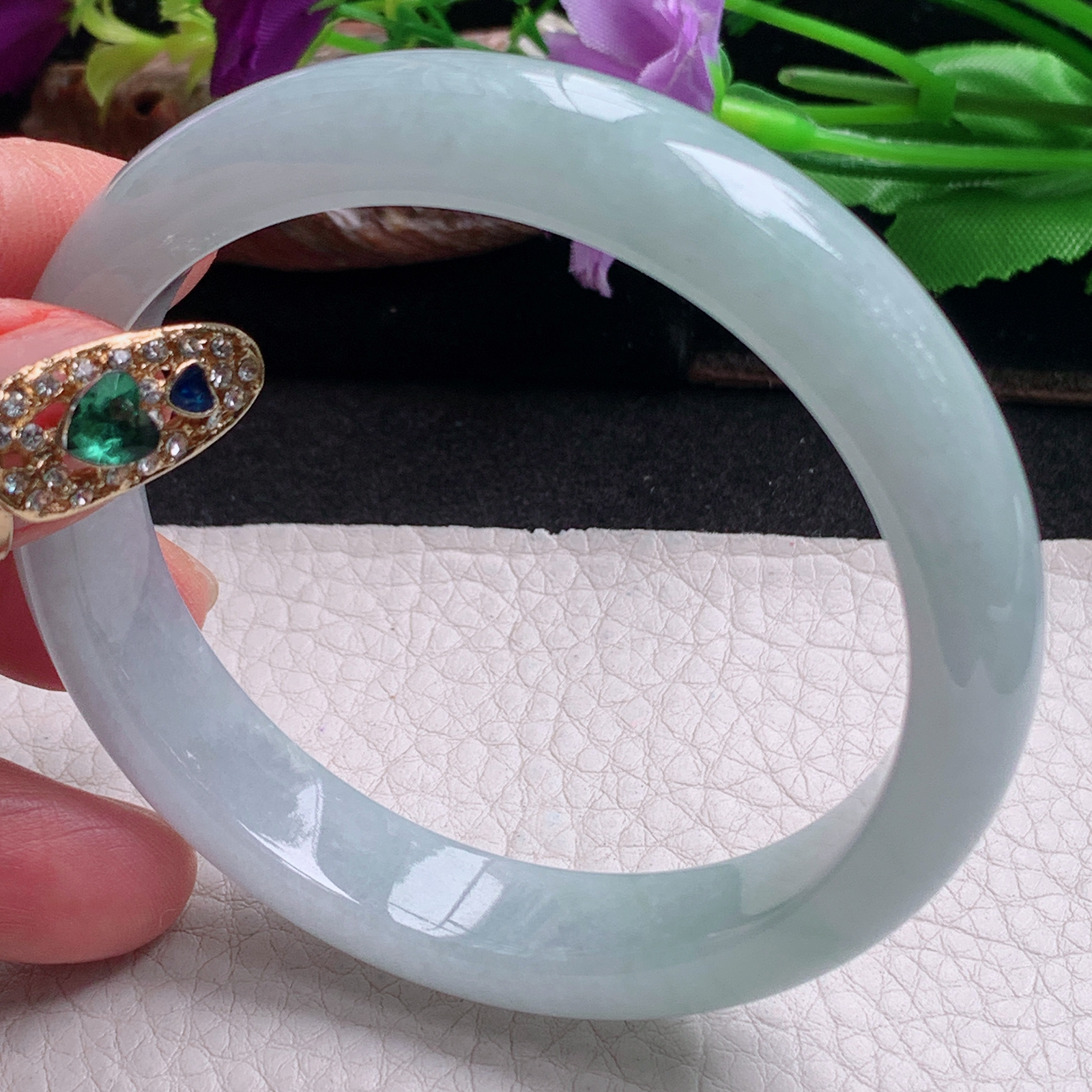 js实拍58*12*7.5平安镯 天然缅甸翡翠a货手镯清新宽边正圈玉镯子