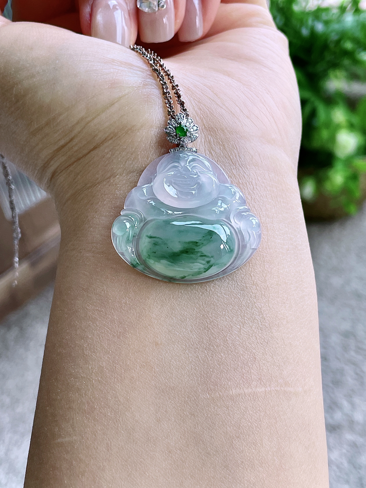 【镶嵌】高冰飘花佛公吊坠  
【说明】缅料 18k金镶嵌 完美 性价比高  
【整体】39.2
【裸石】31-33.6-5.9