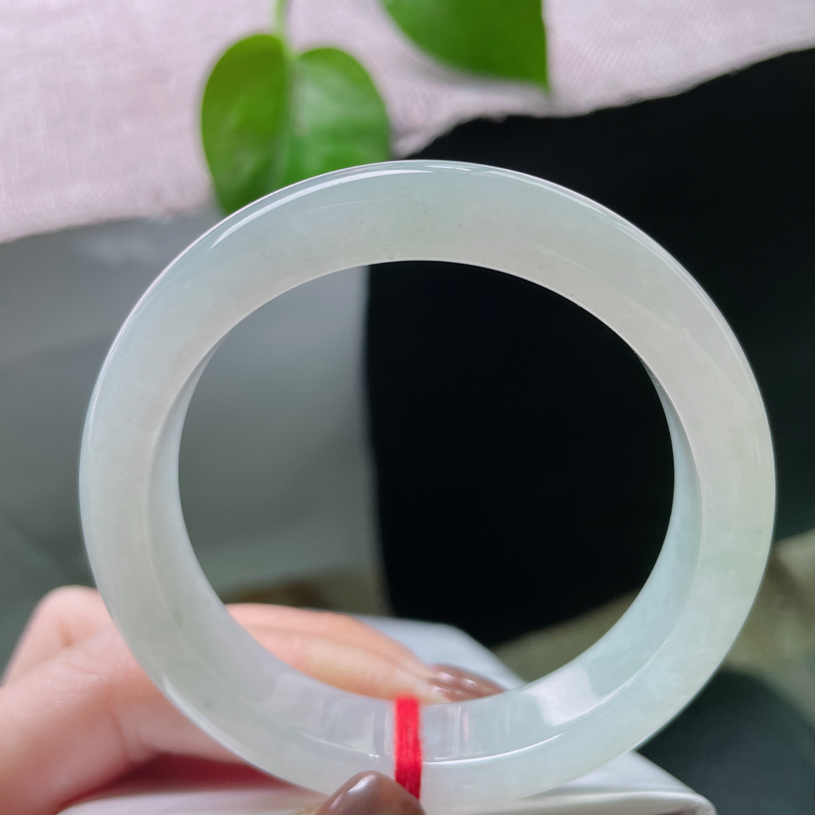 54.4/12.2/8.2，白月光正圈，水润，细腻，优雅，甜美，冰清玉洁。