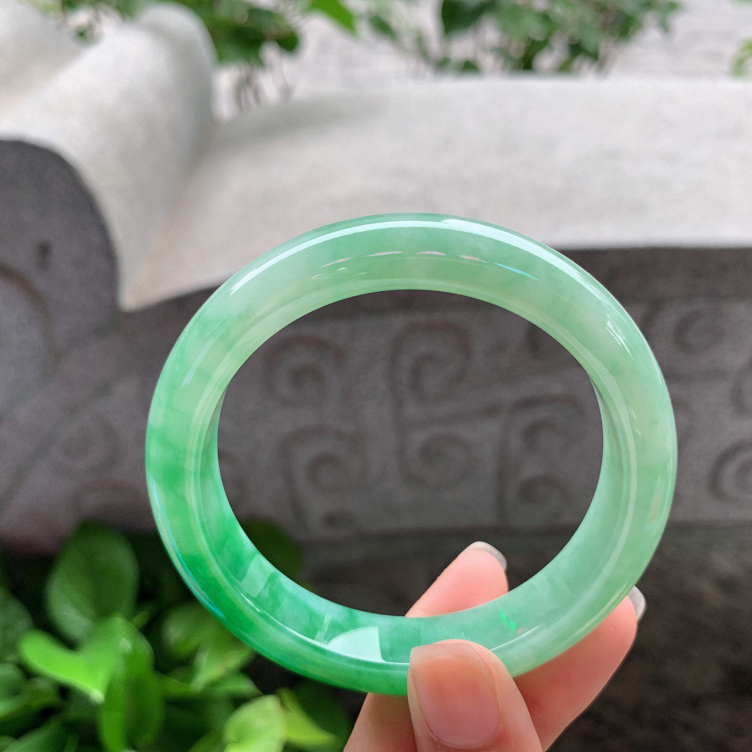 圈口56.6-12.4-8.5 【芙蓉阳绿正圈手镯】正圈56 57可戴