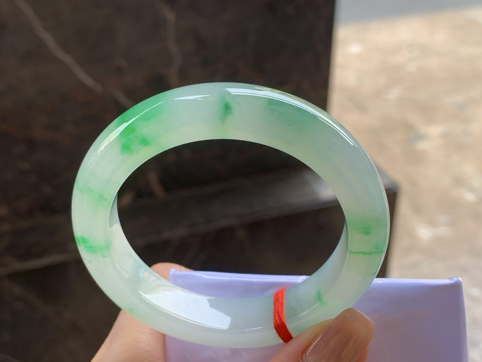 冰飘色手镯
种色俱佳 53.2/12.5/9.5mm