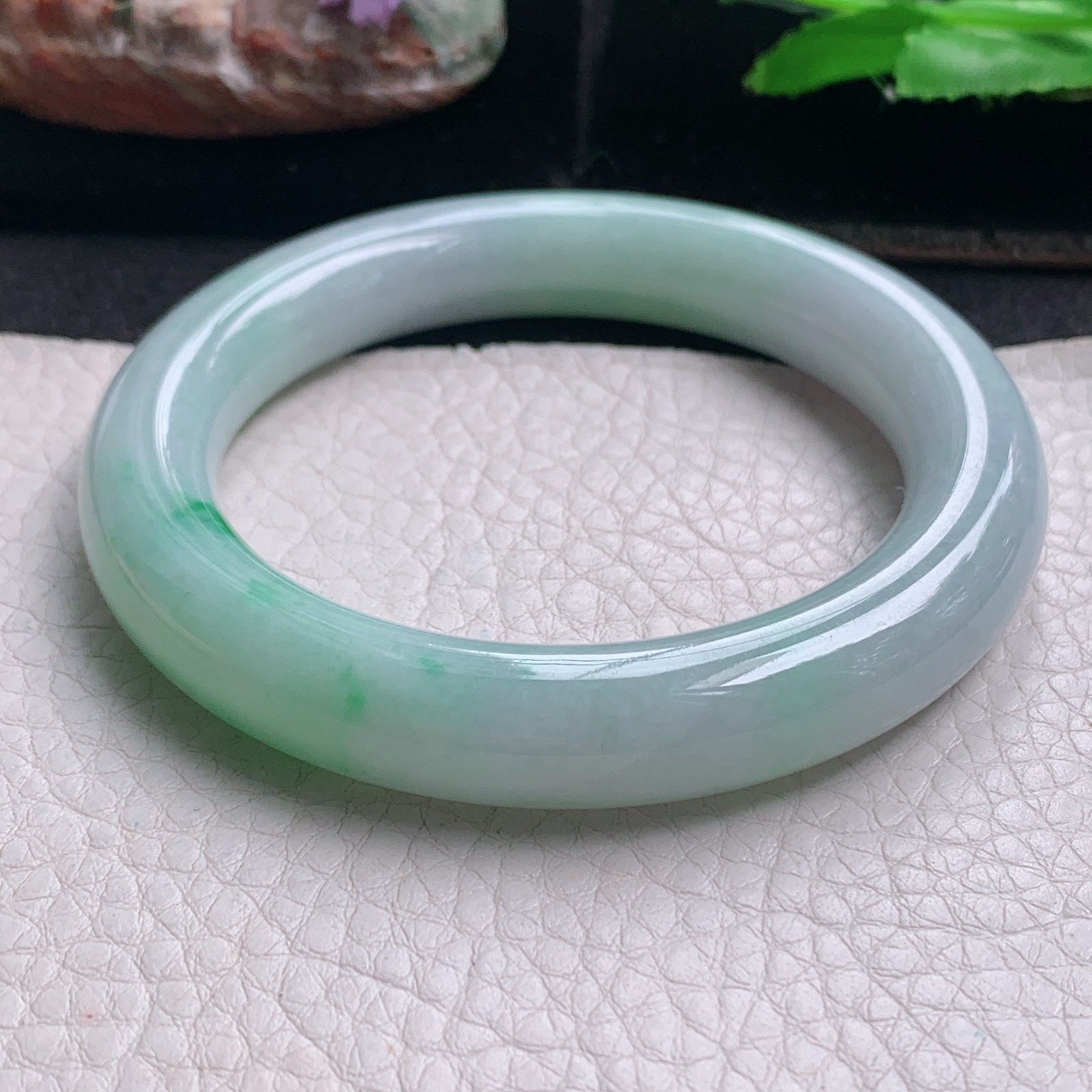 ee实拍56*13*11美人镯 天然缅甸翡翠a货手镯飘绿圆条正圈玉镯子