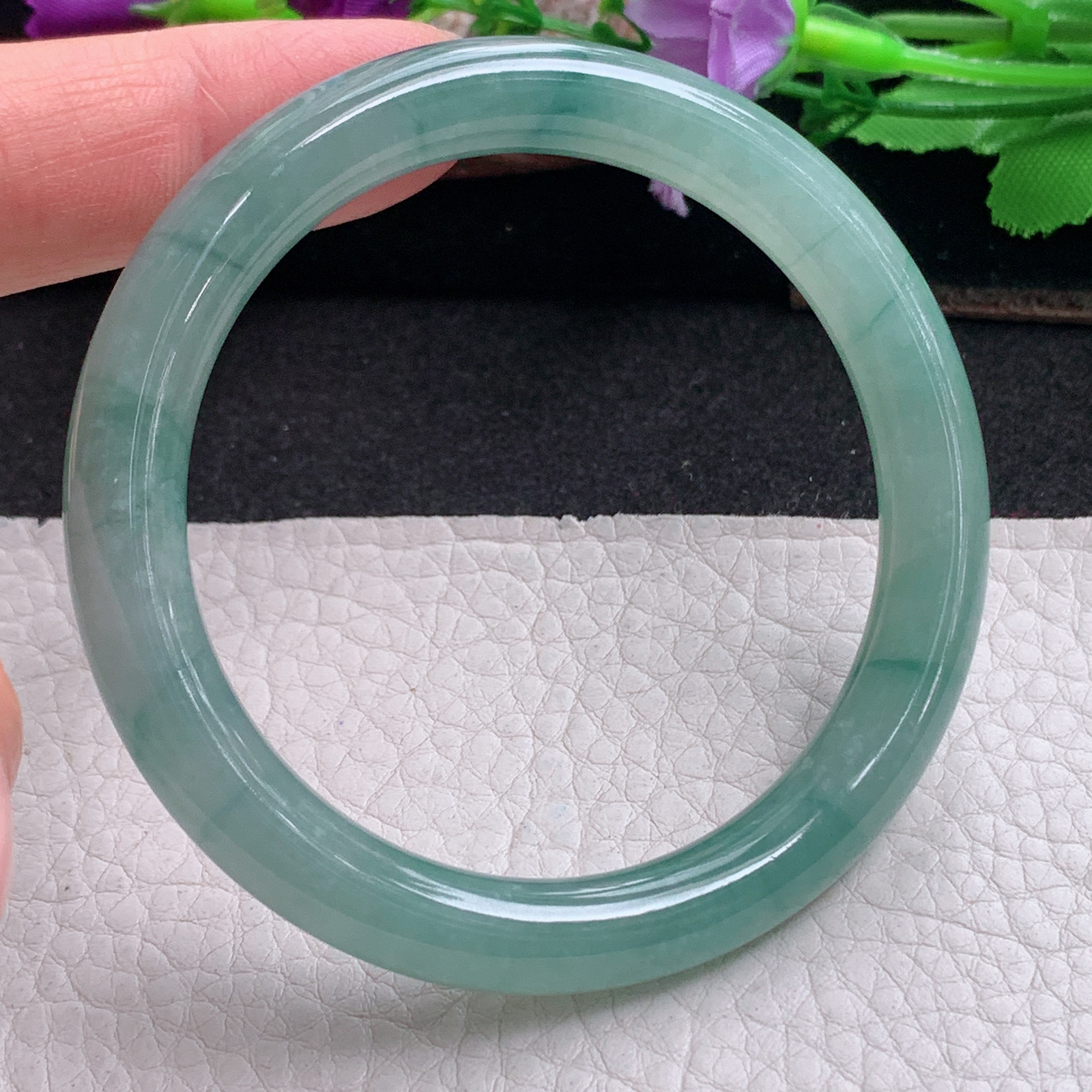 n实拍54*8.8*8.5美人镯 特色天然缅甸翡翠a货手镯晴水飘花圆条叮当镯