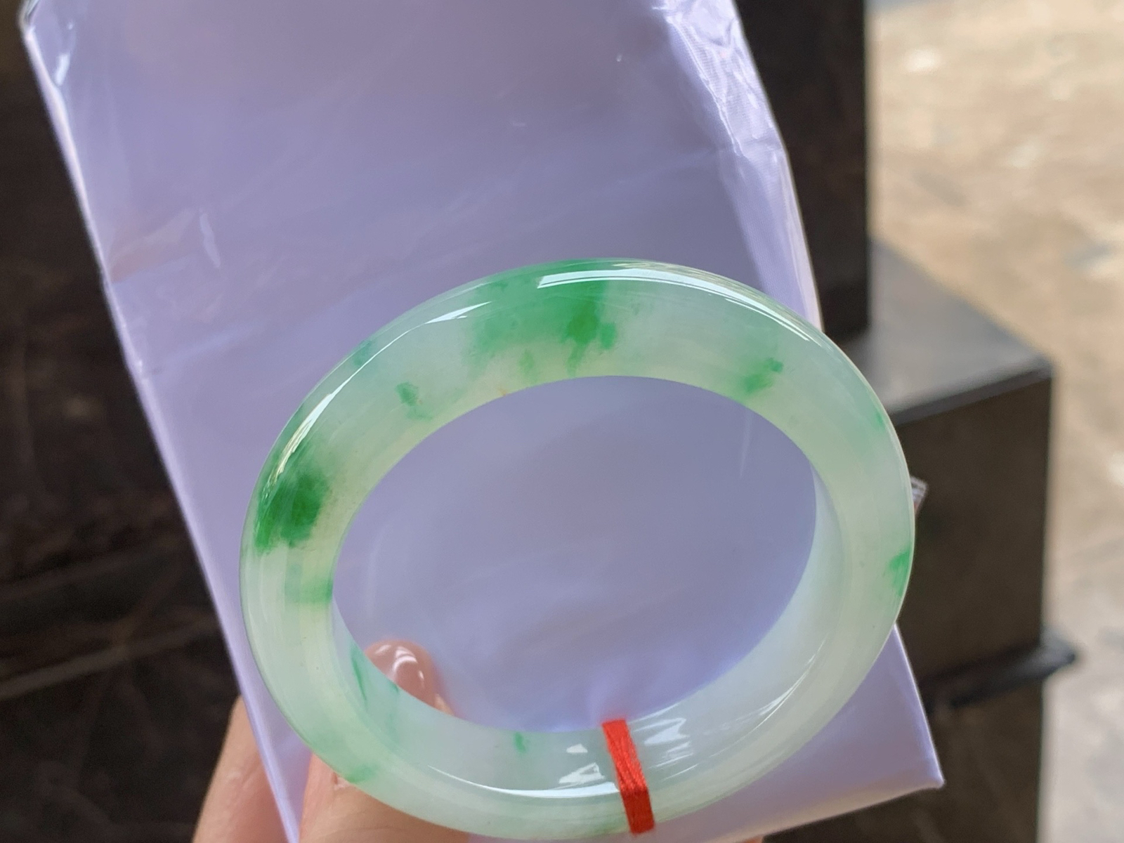 冰飘色手镯
种色俱佳 53.2/12.5/9.5mm