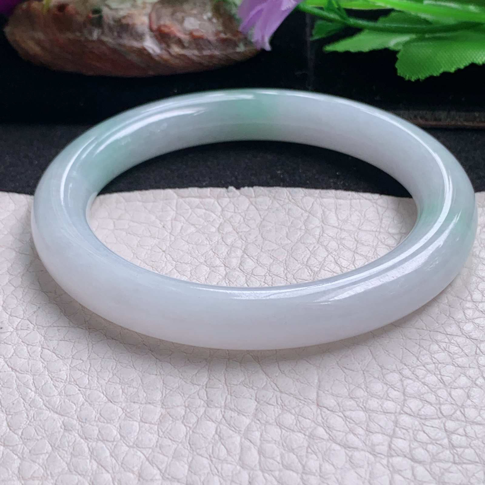 nr清新款58.5*10.2美人镯 天然缅甸翡翠a货手镯飘绿圆条正圈玉镯子