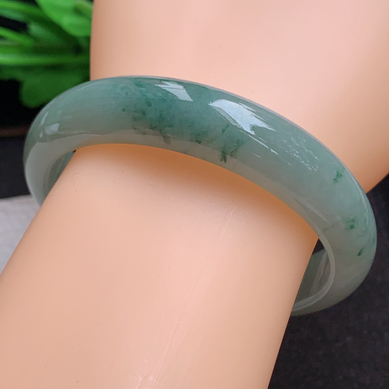 ll飘逸款57.3*13.5*7.5平安镯 天然缅甸翡翠a货手镯冰飘花正圈玉镯子