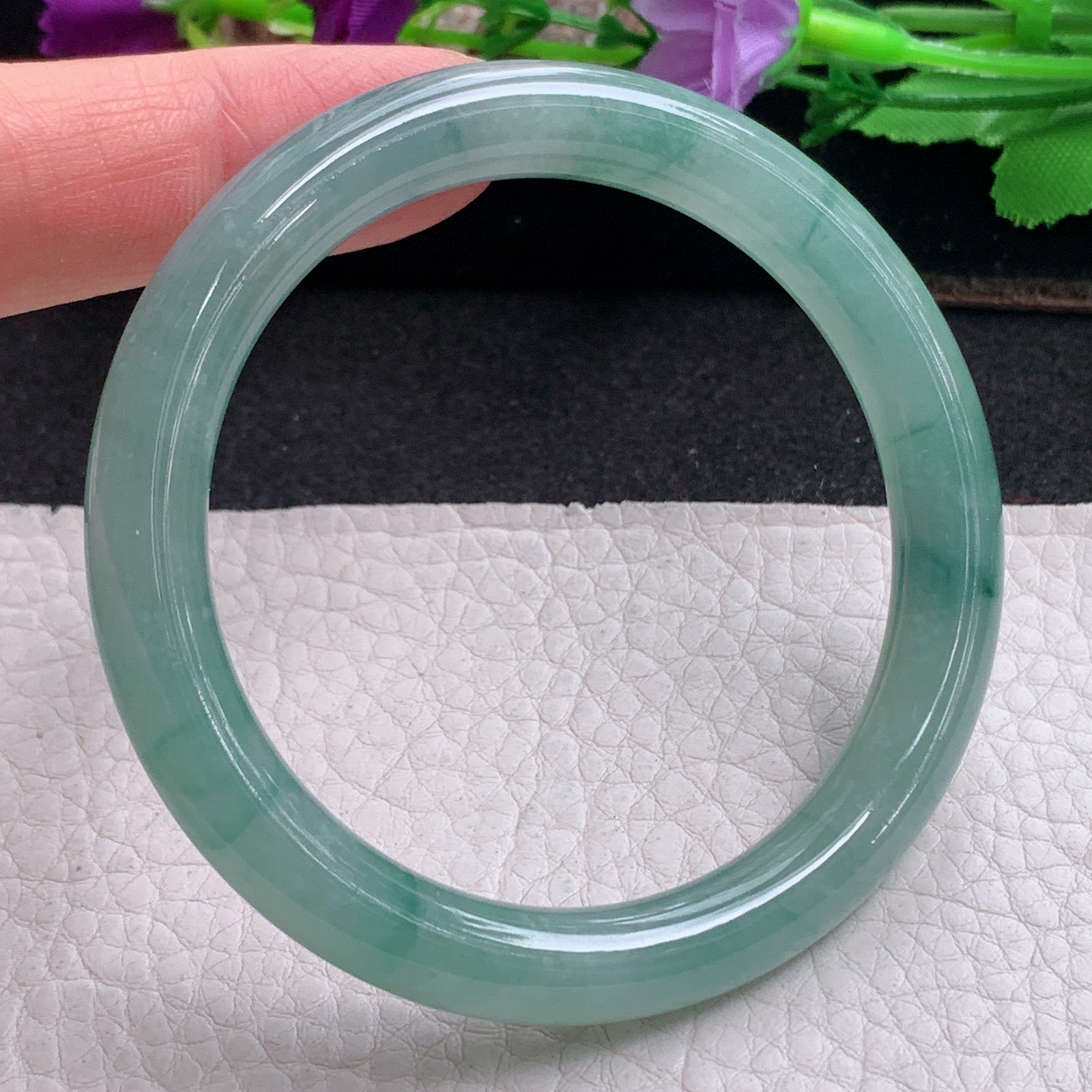 n实拍54*8.8*8.5美人镯 特色天然缅甸翡翠a货手镯晴水飘花圆条叮当镯