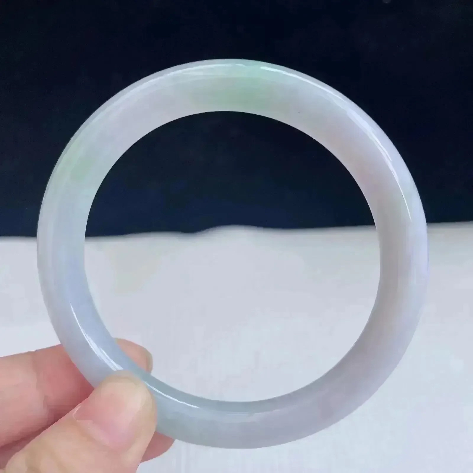 55圈好种水玉石天然翡翠A货水润有种有色飘绿手镯39.88g