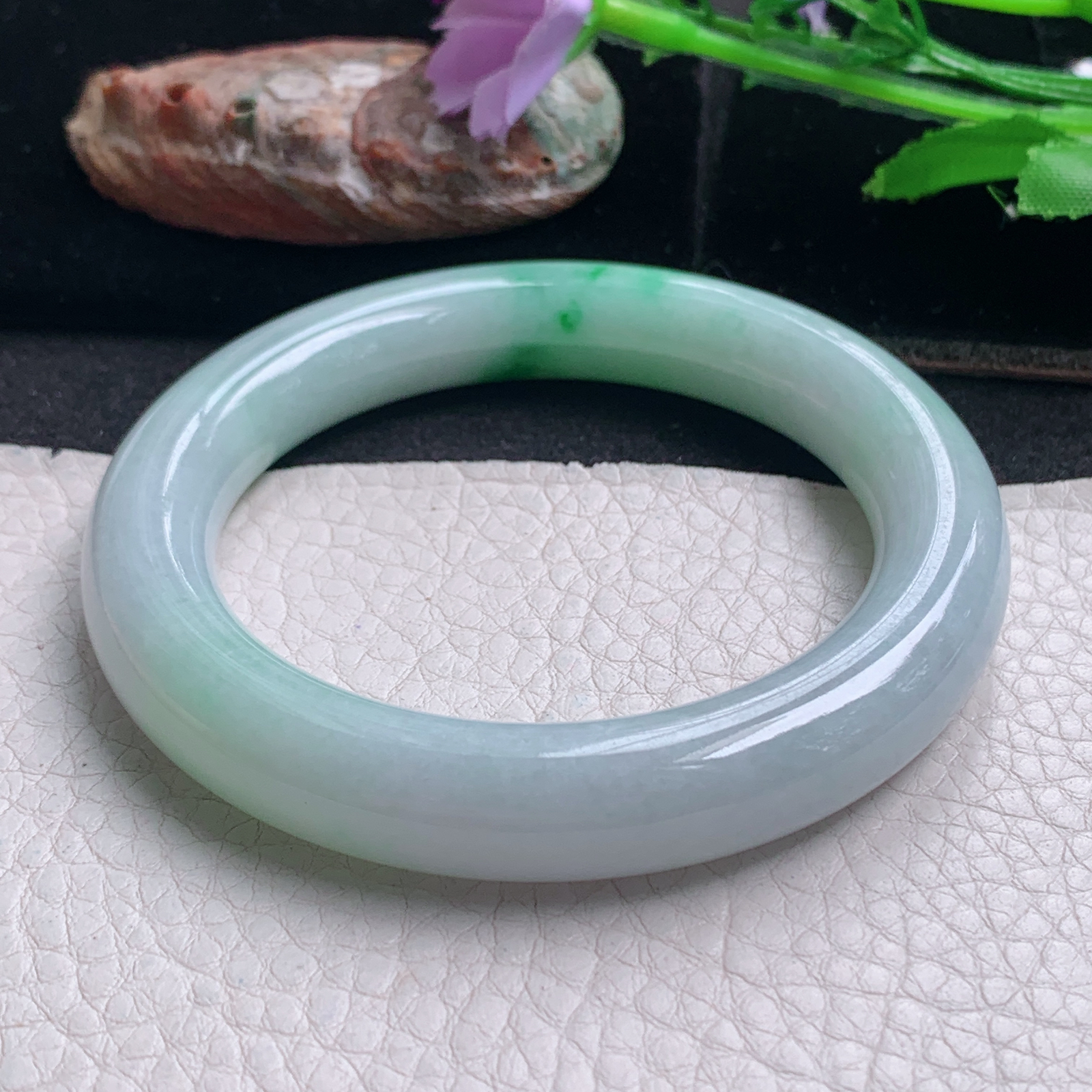 ee实拍56*13*11美人镯 天然缅甸翡翠a货手镯飘绿圆条正圈玉镯子