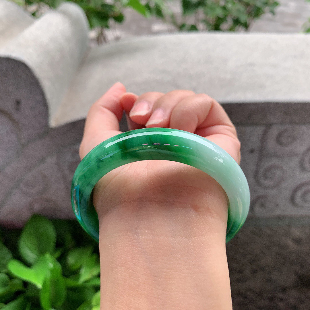 圈口56.6-12.6-8.4 【飘辣绿正圈手镯】正圈56 57可戴