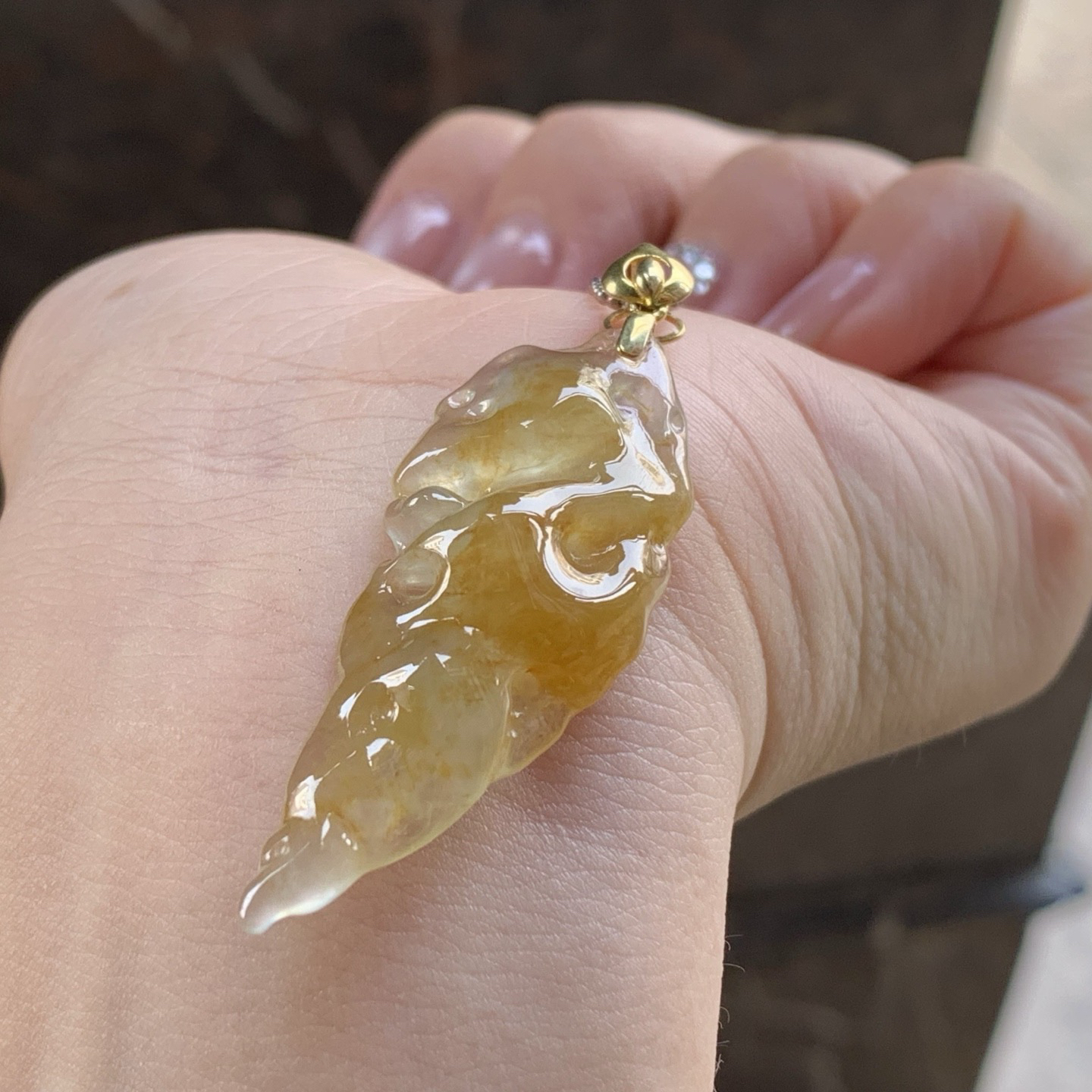 冰黄随形挂坠
种好水足 独特