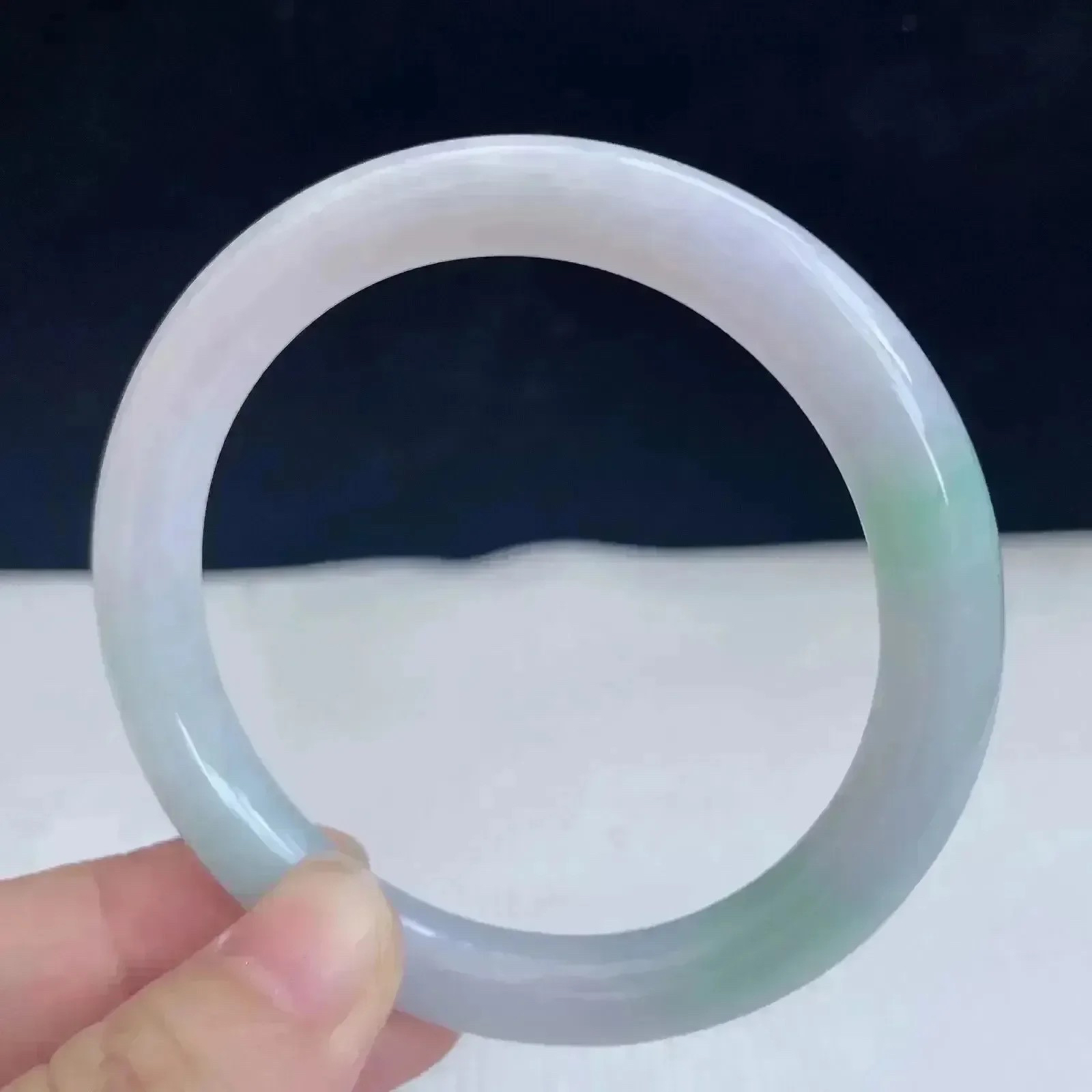 55圈好种水玉石天然翡翠A货水润有种有色飘绿手镯39.88g