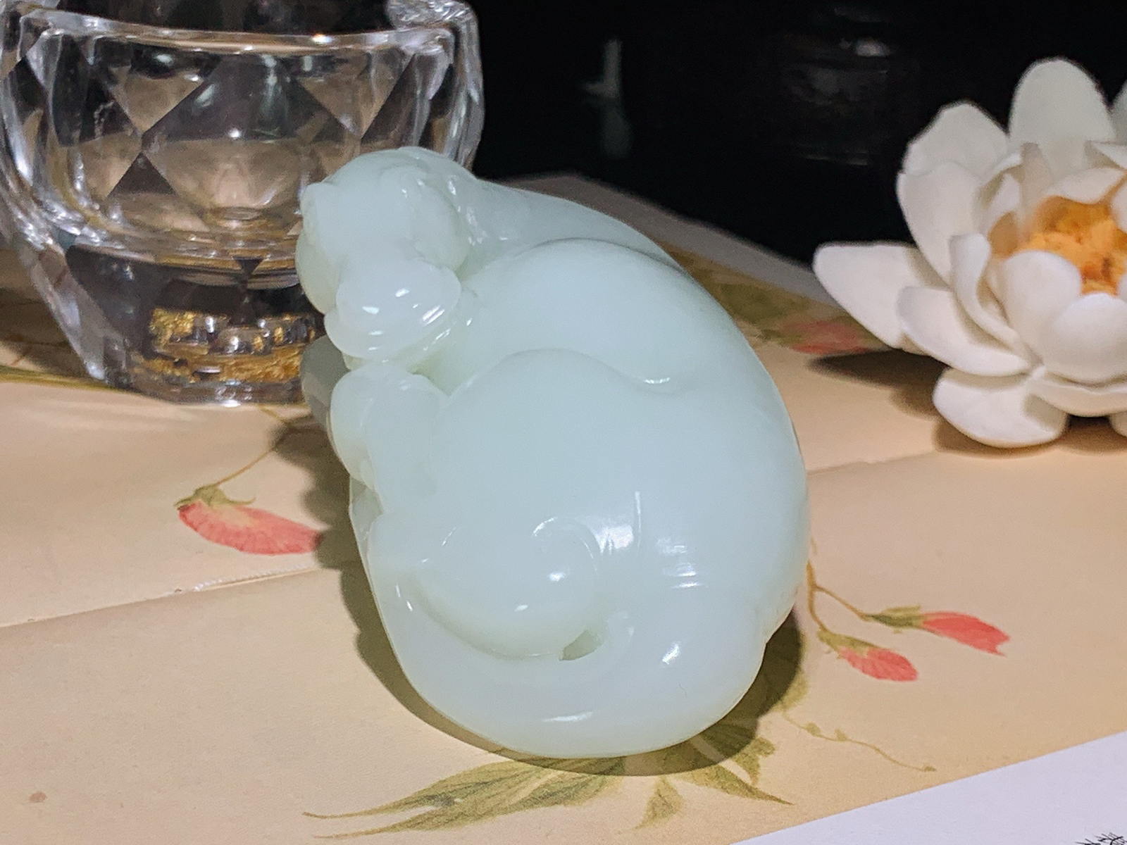 新疆和田玉一马当先马把件！尺寸96/43/40重223克 玉质细腻油润 底色纯净 脂粉好，品质好。l