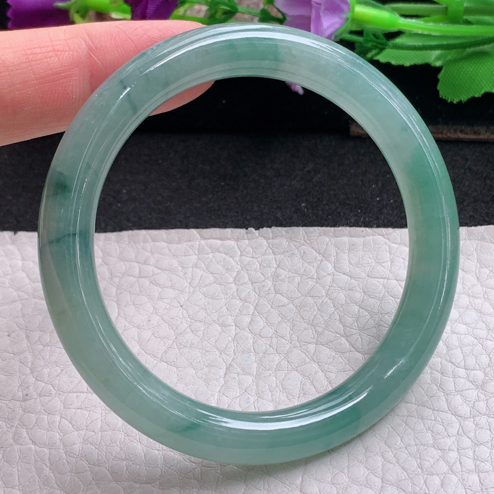 n实拍54*8.8*8.5美人镯 特色天然缅甸翡翠a货手镯晴水飘花圆条叮当镯