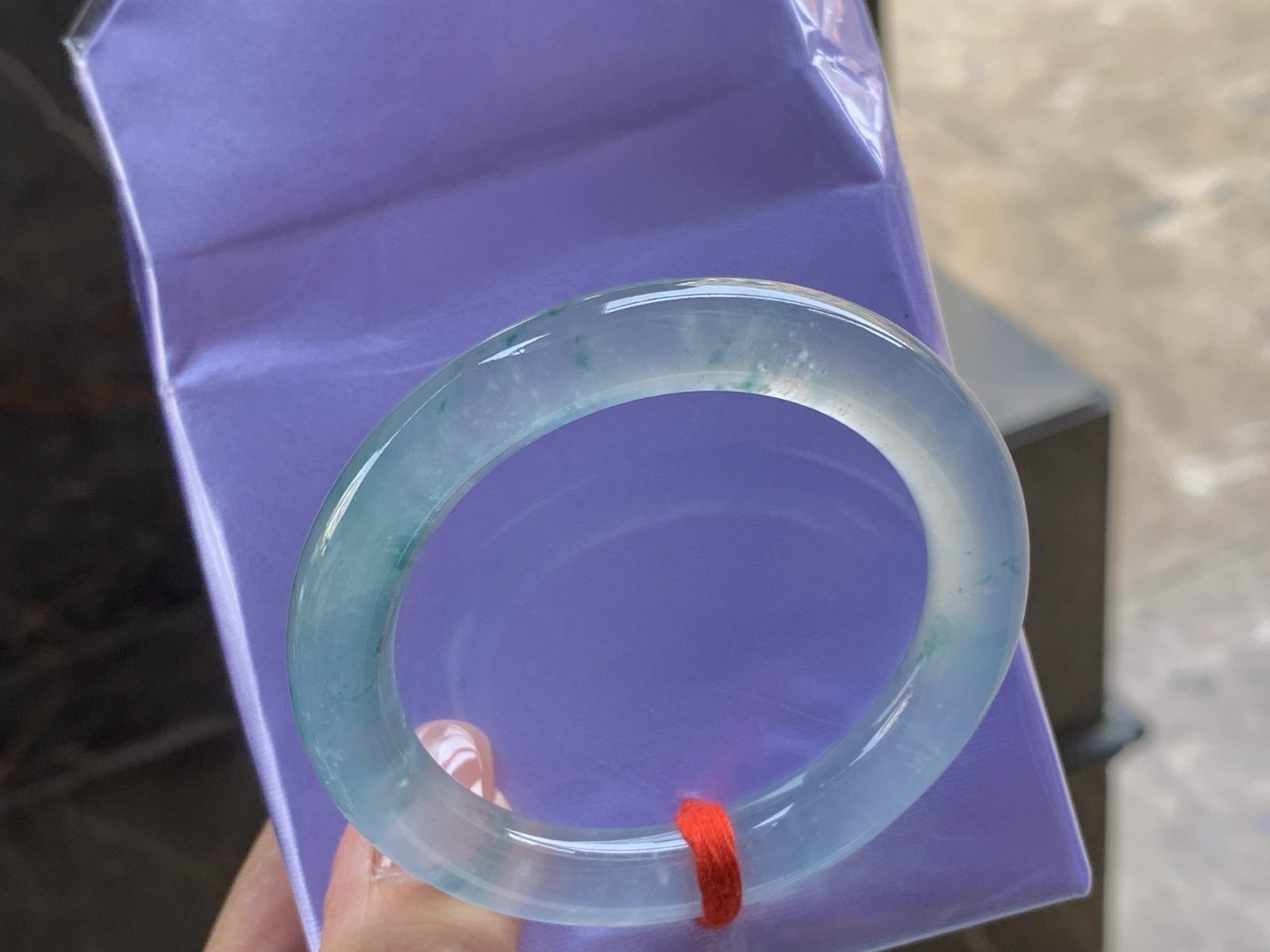 高冰飘花福镯
种老水足 50.5/9.6/9.3mm