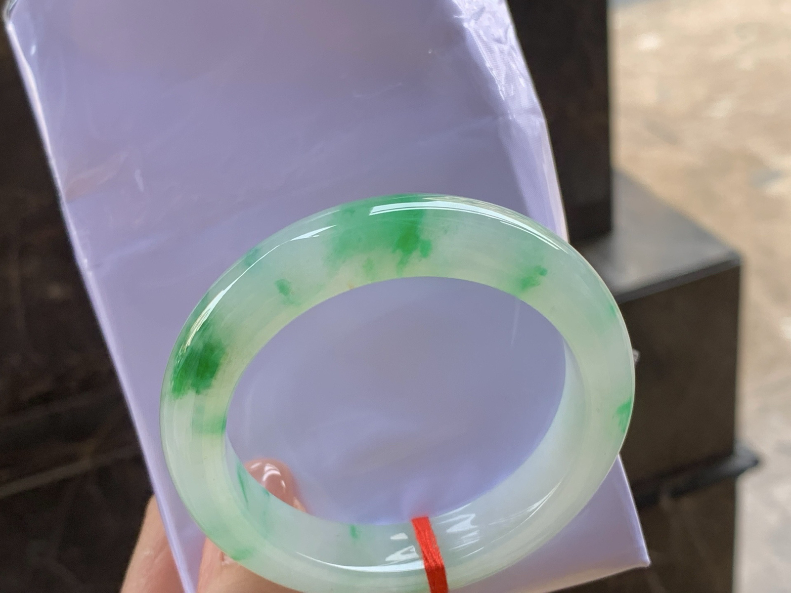 冰飘色手镯
种色俱佳 53.2/12.5/9.5mm