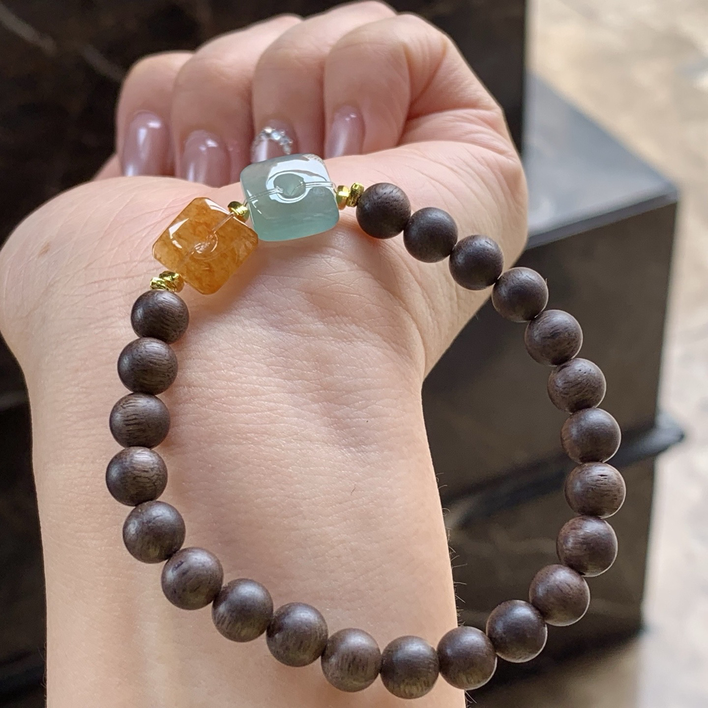 方扣手串
水润独特