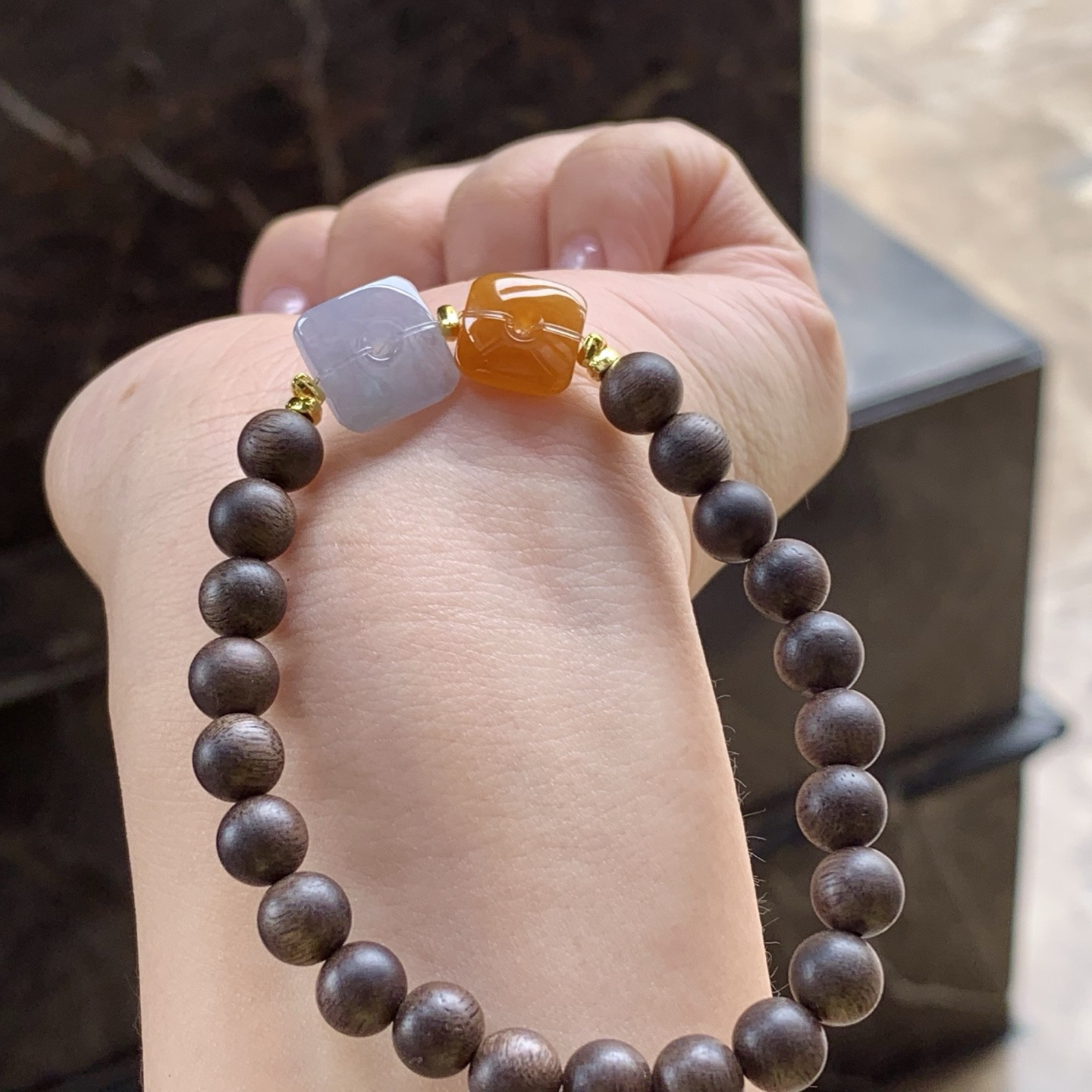 方扣手串
水润独特