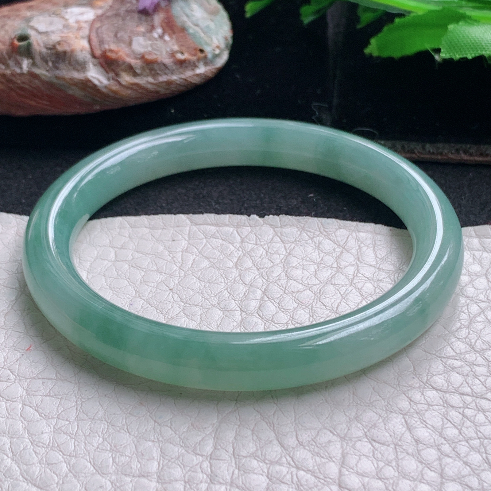 ee小圈口52.5*8美人镯 天然缅甸翡翠a货手镯晴绿飘花圆条正圈叮当镯