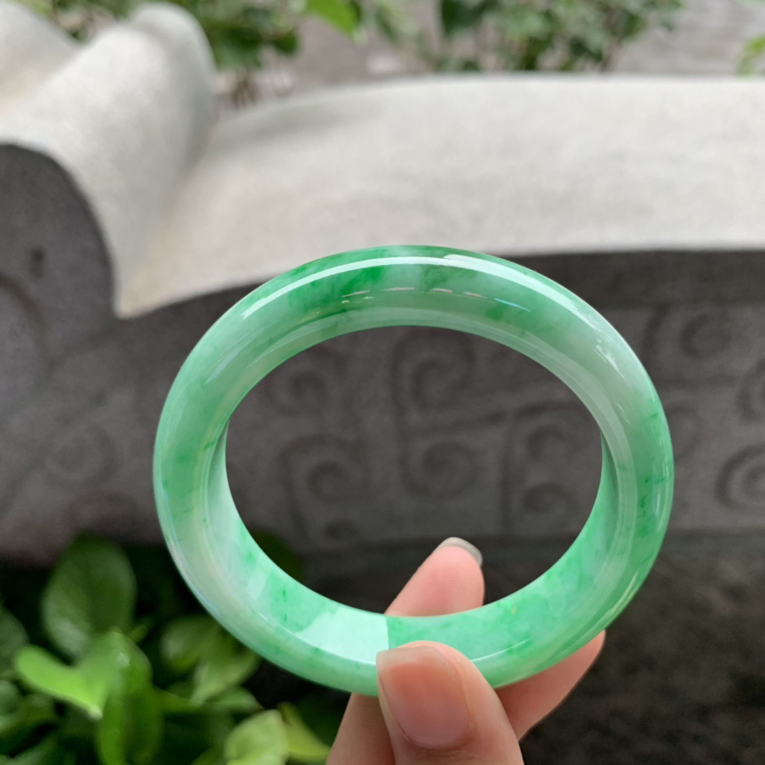 小圈口53.8-12.5-8.5 【辣绿正圈手镯】正圈53 54可戴