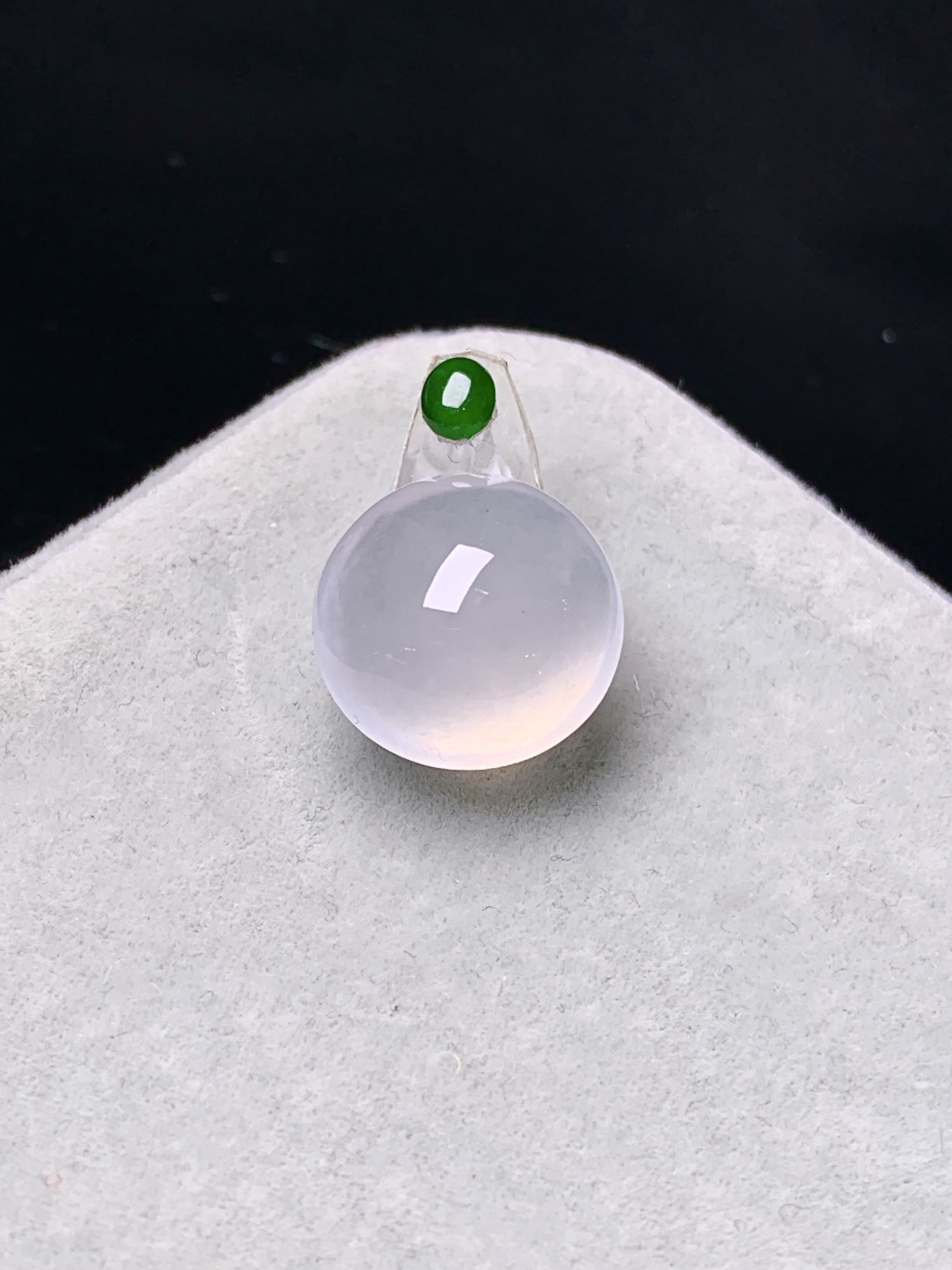 镶嵌款 冰种蛋面吊坠玉质细腻 色泽艳丽清新 水润亮眼 整体尺寸12*7.2*2x