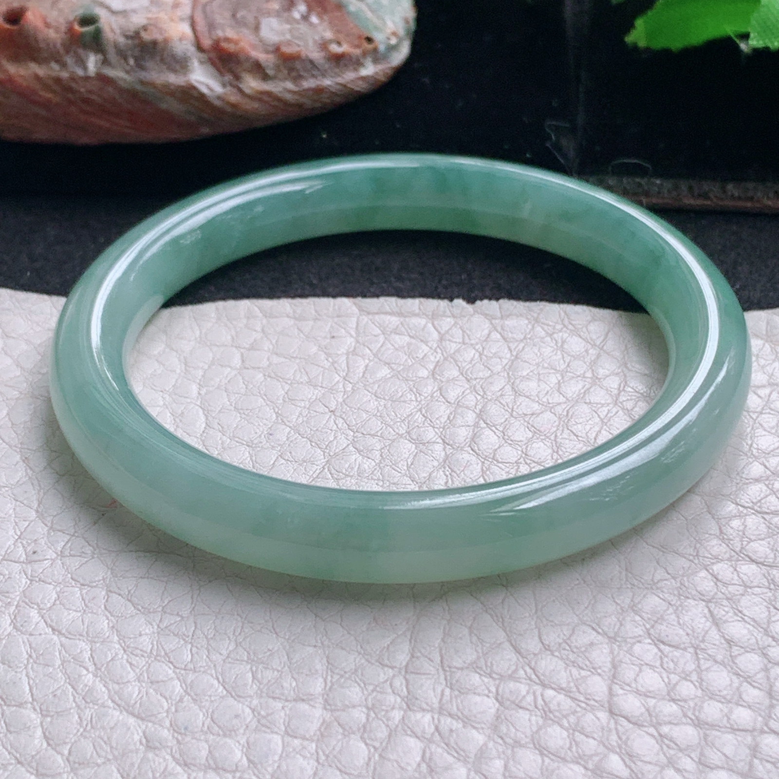 ee小圈口52.5*8美人镯 天然缅甸翡翠a货手镯晴绿飘花圆条正圈叮当镯