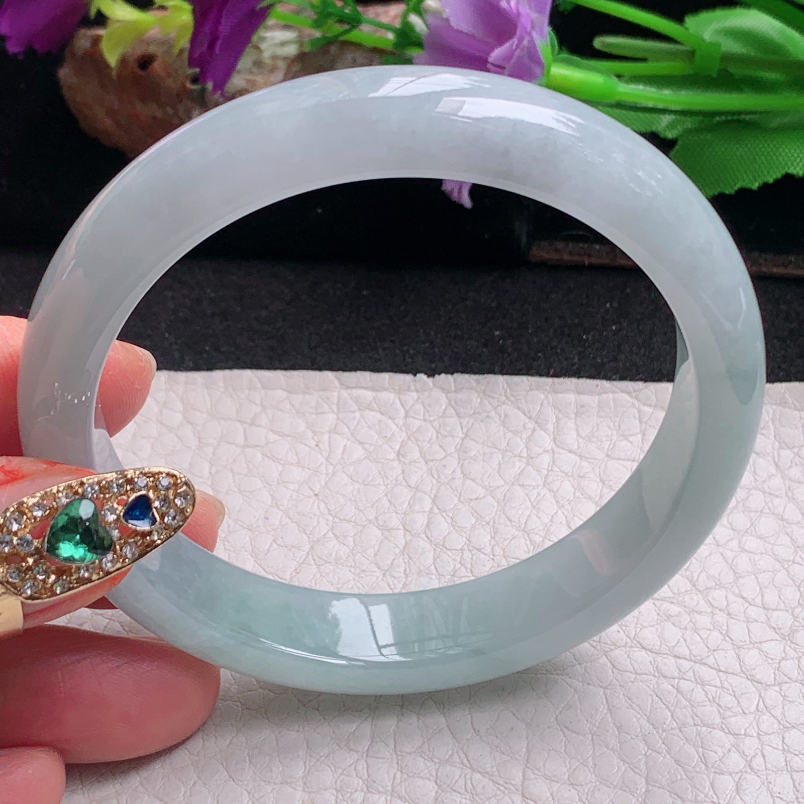 js实拍58*12*7.5平安镯 天然缅甸翡翠a货手镯清新宽边正圈玉镯子