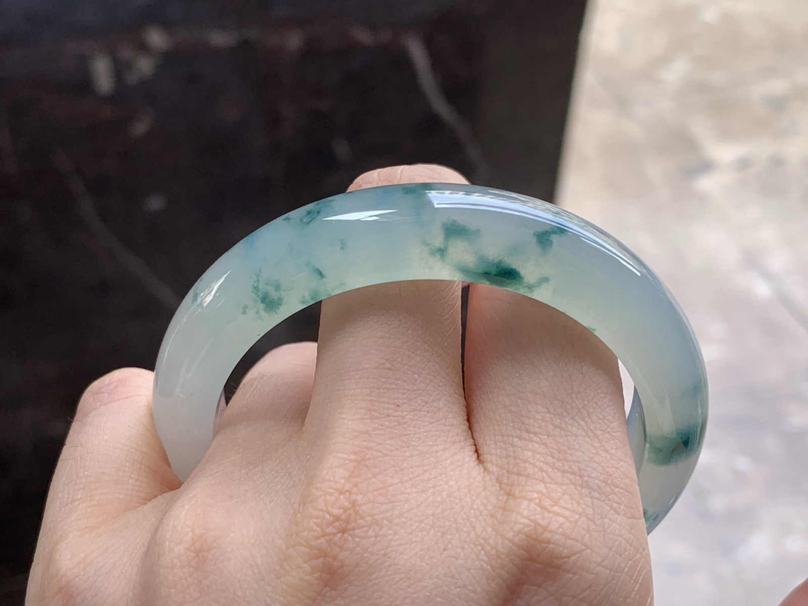 冰种飘花手镯
种好水足 56.5/12.9/8.8mm