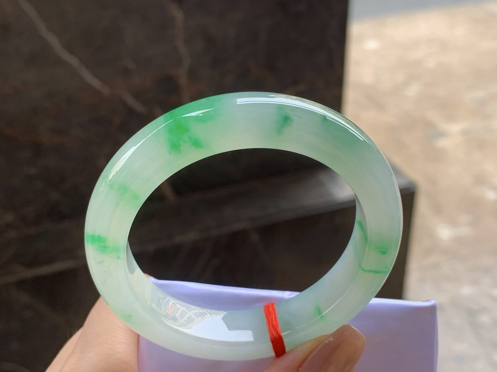 冰飘色手镯
种色俱佳 53.2/12.5/9.5mm