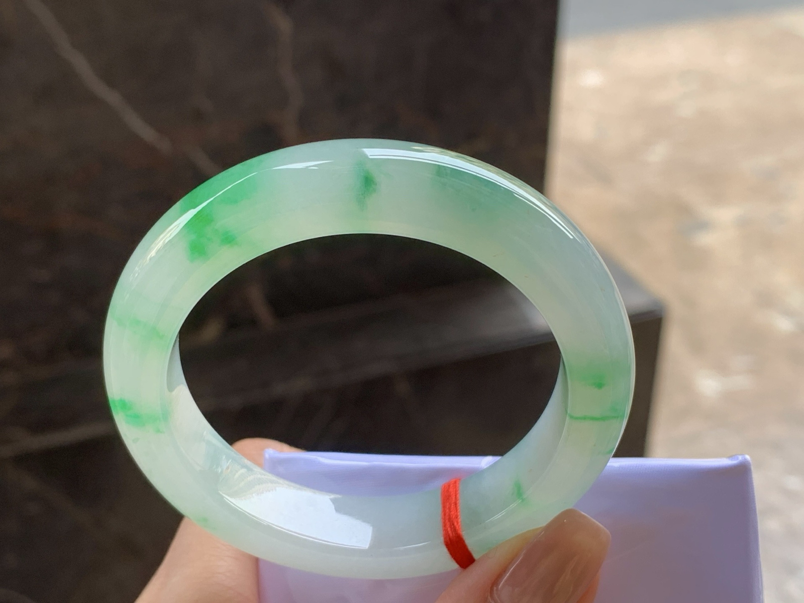 冰飘色手镯
种色俱佳 53.2/12.5/9.5mm