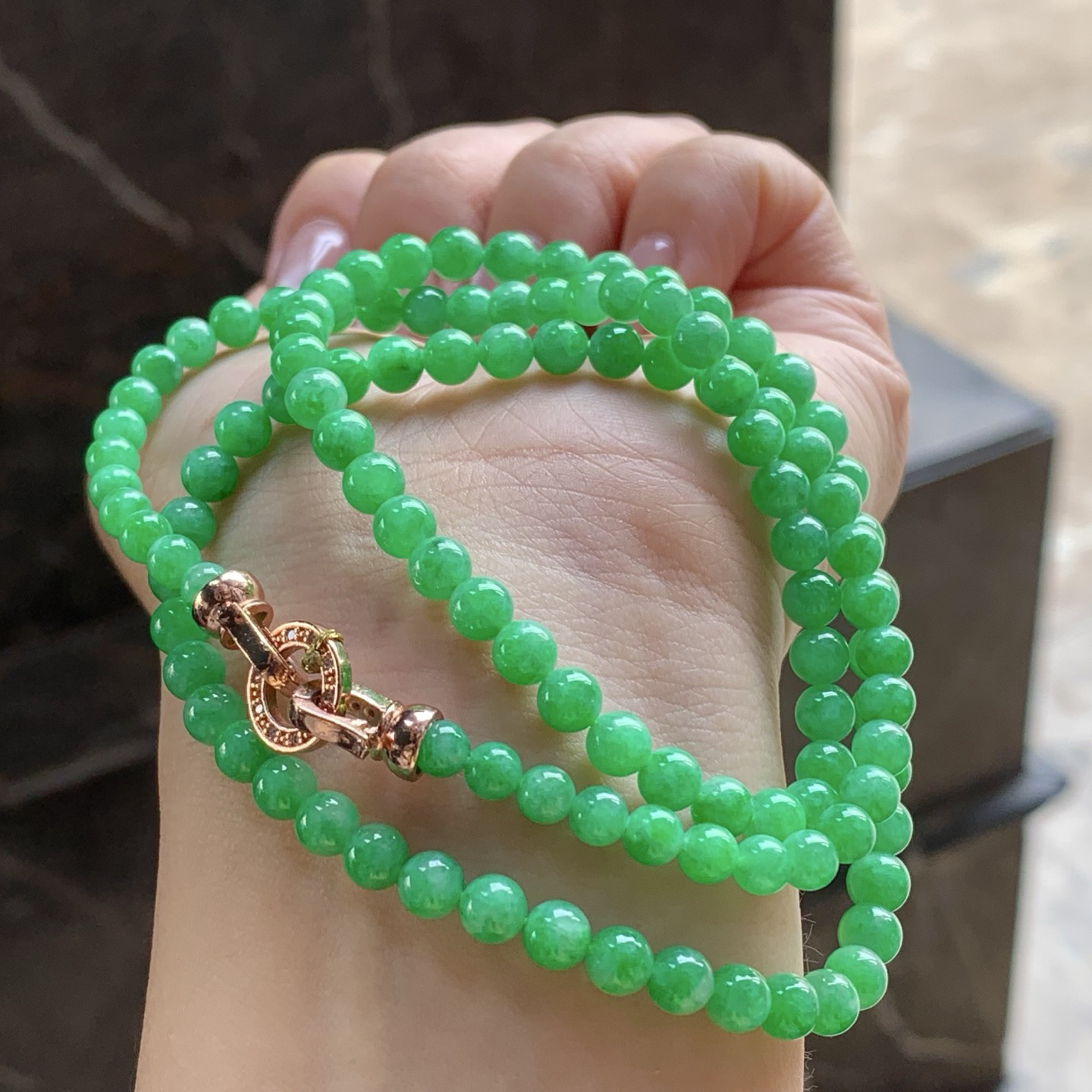 阳绿珠链
颜色漂亮 干净清爽