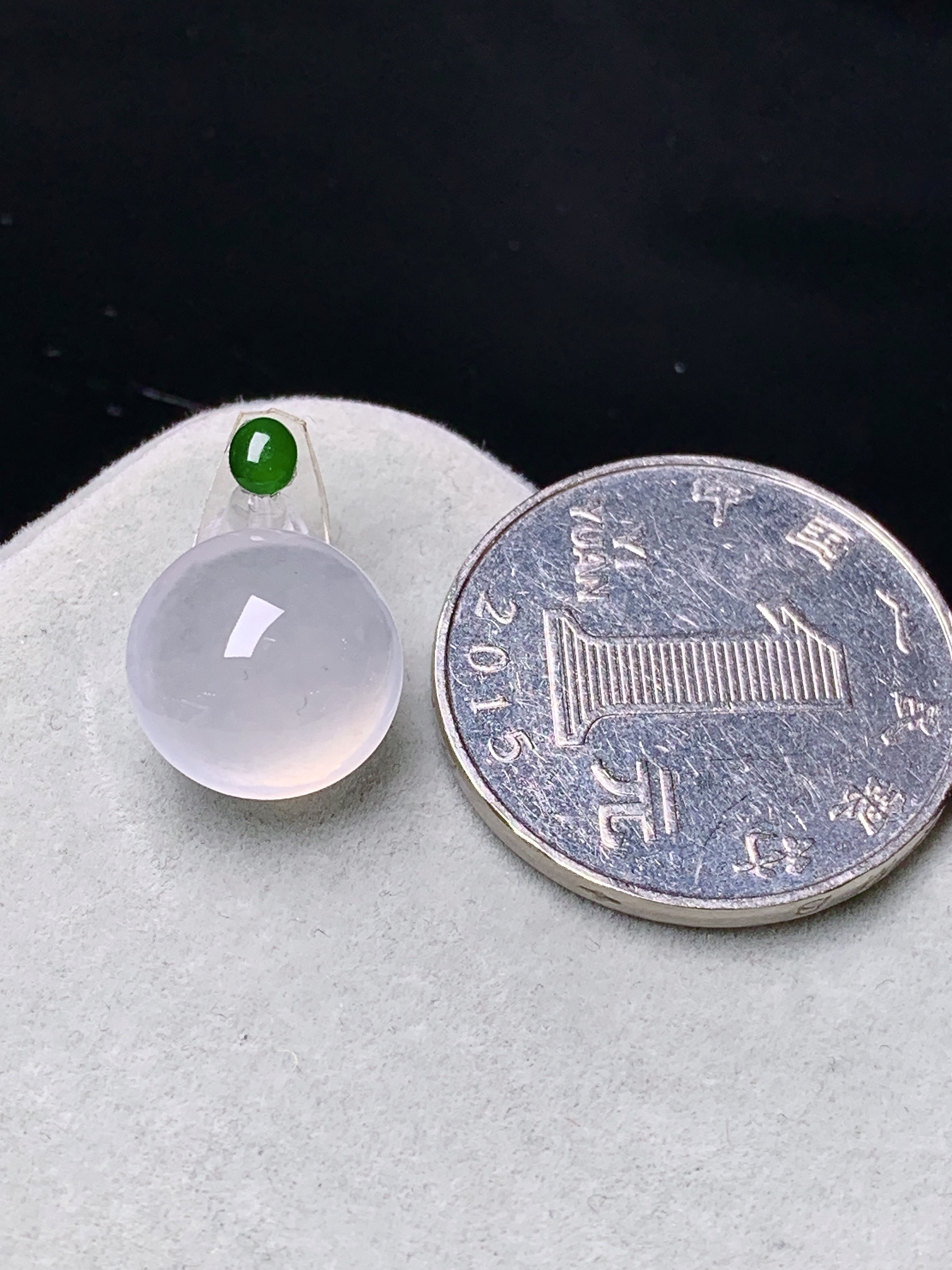 镶嵌款 冰种蛋面吊坠玉质细腻 色泽艳丽清新 水润亮眼 整体尺寸12*7.2*2x