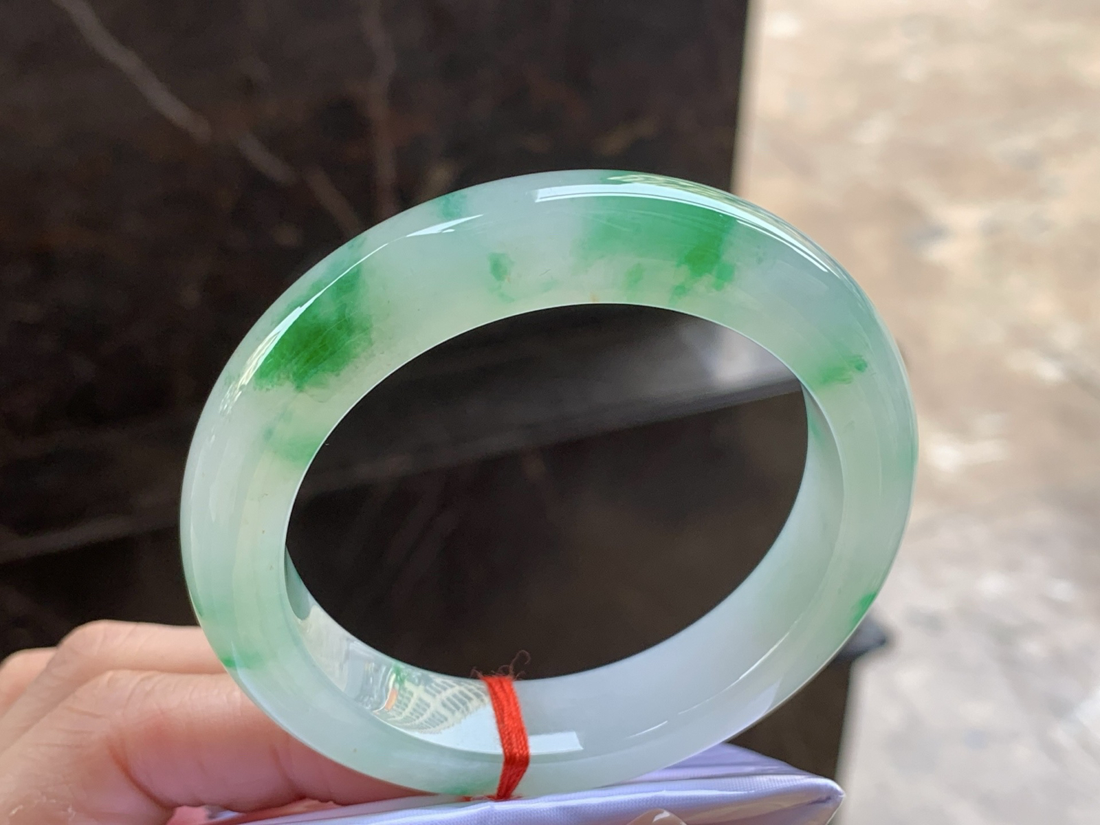 冰飘色手镯
种色俱佳 53.2/12.5/9.5mm