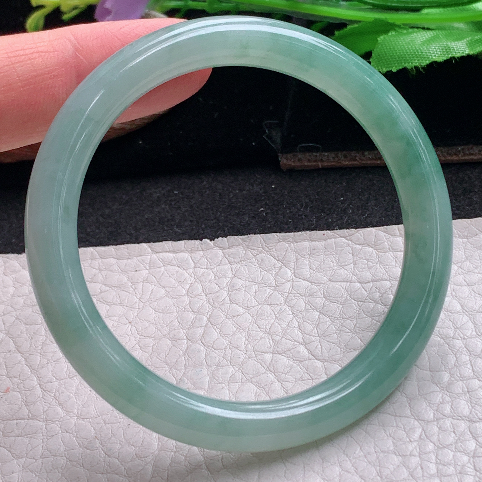 ee小圈口52.5*8美人镯 天然缅甸翡翠a货手镯晴绿飘花圆条正圈叮当镯